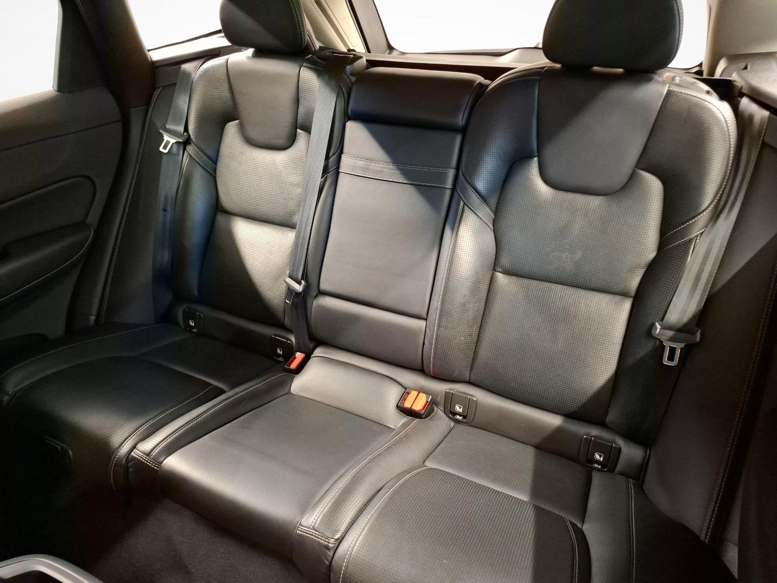 VOLVO XC60 2.0 T8 TE Inscription eAWD-image-10