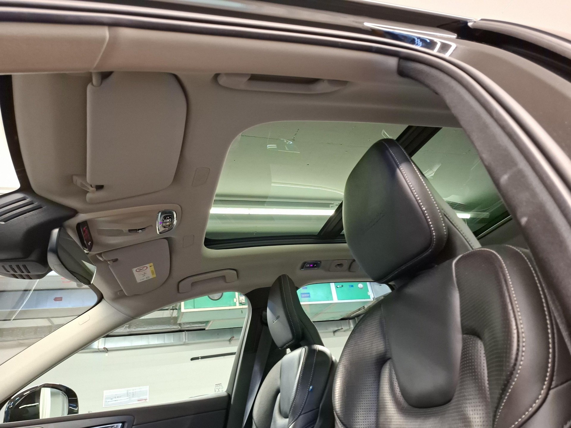 VOLVO XC60 2.0 T8 TE Inscription eAWD-image-15