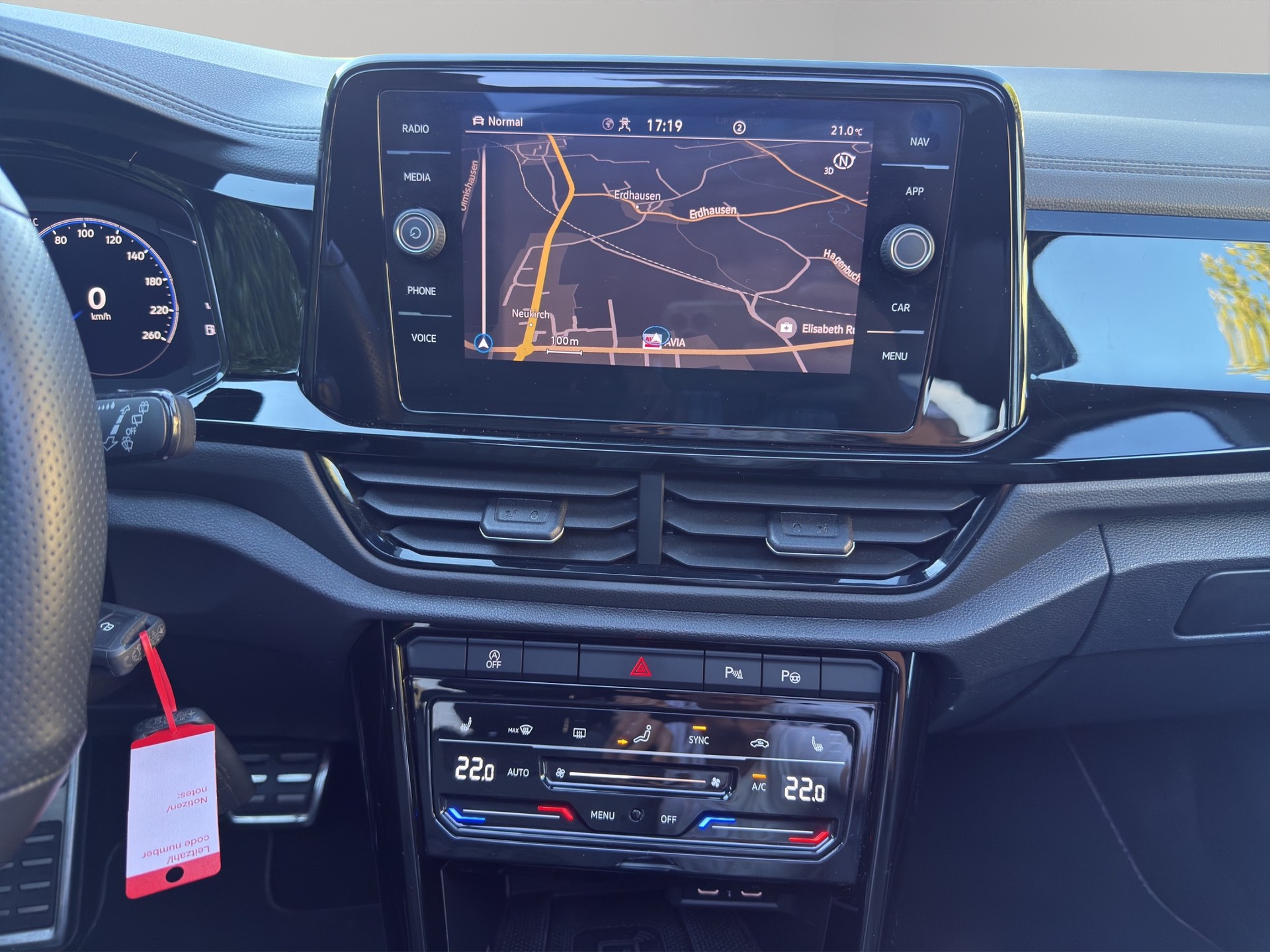 VW T-Roc 2.0 TSI R-Line DSG 4Motion-image-20