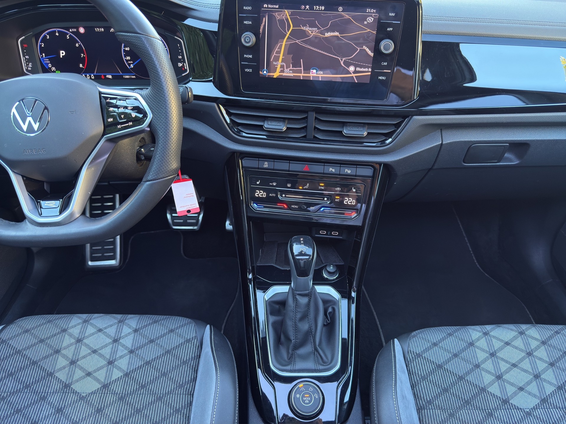 VW T-Roc 2.0 TSI R-Line DSG 4Motion-image-19