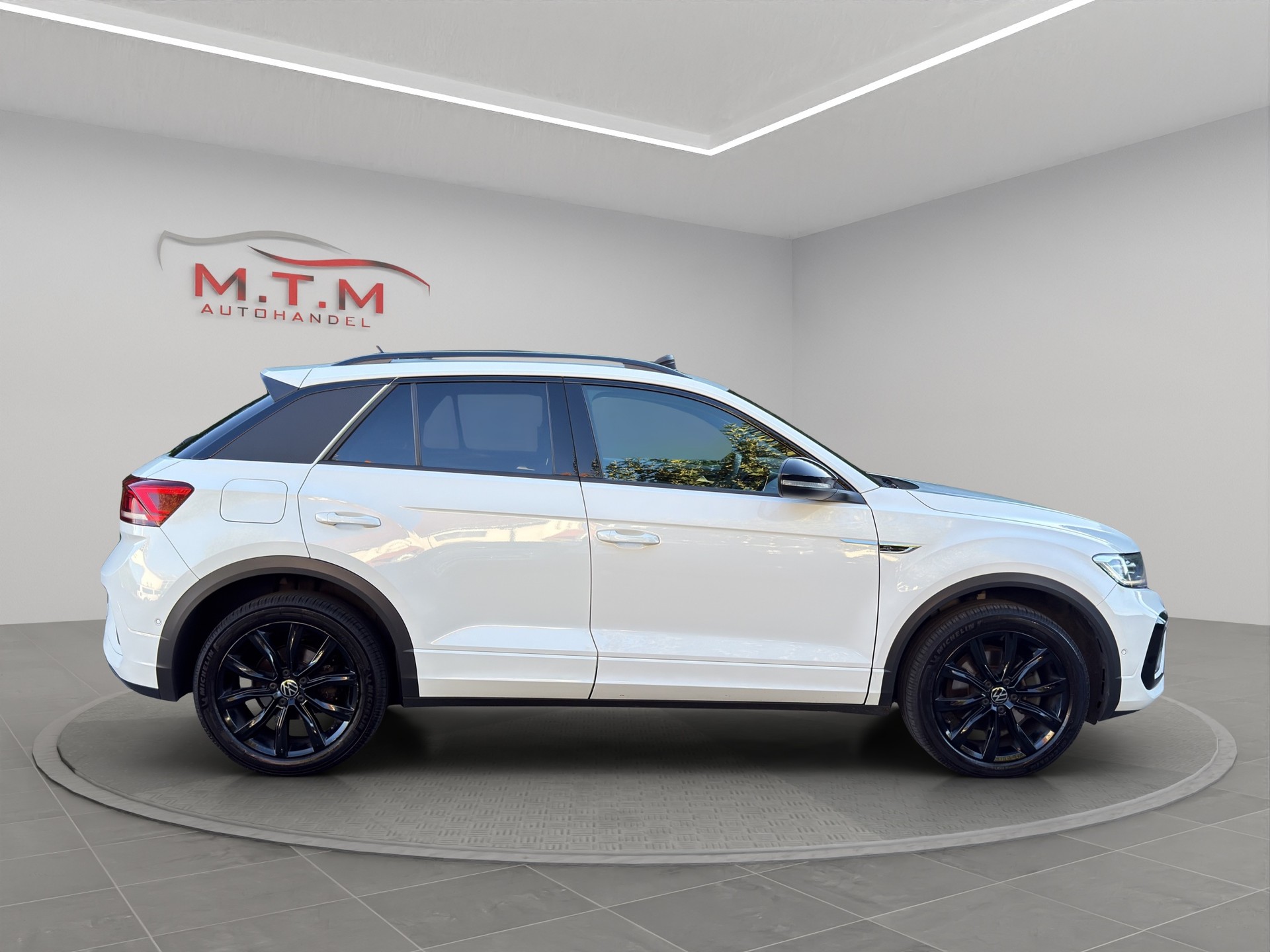 VW T-Roc 2.0 TSI R-Line DSG 4Motion-image-13