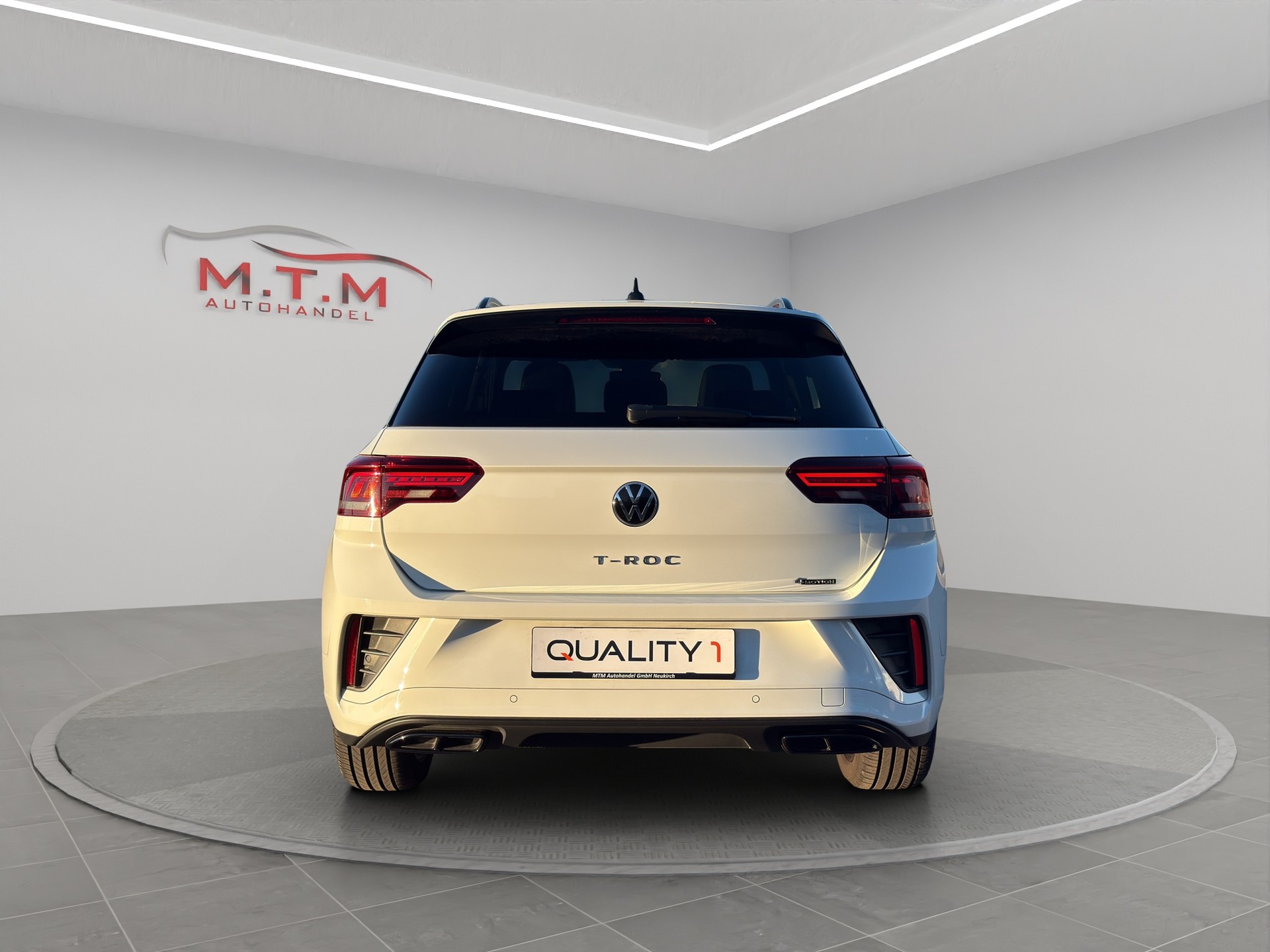 VW T-Roc 2.0 TSI R-Line DSG 4Motion-image-9