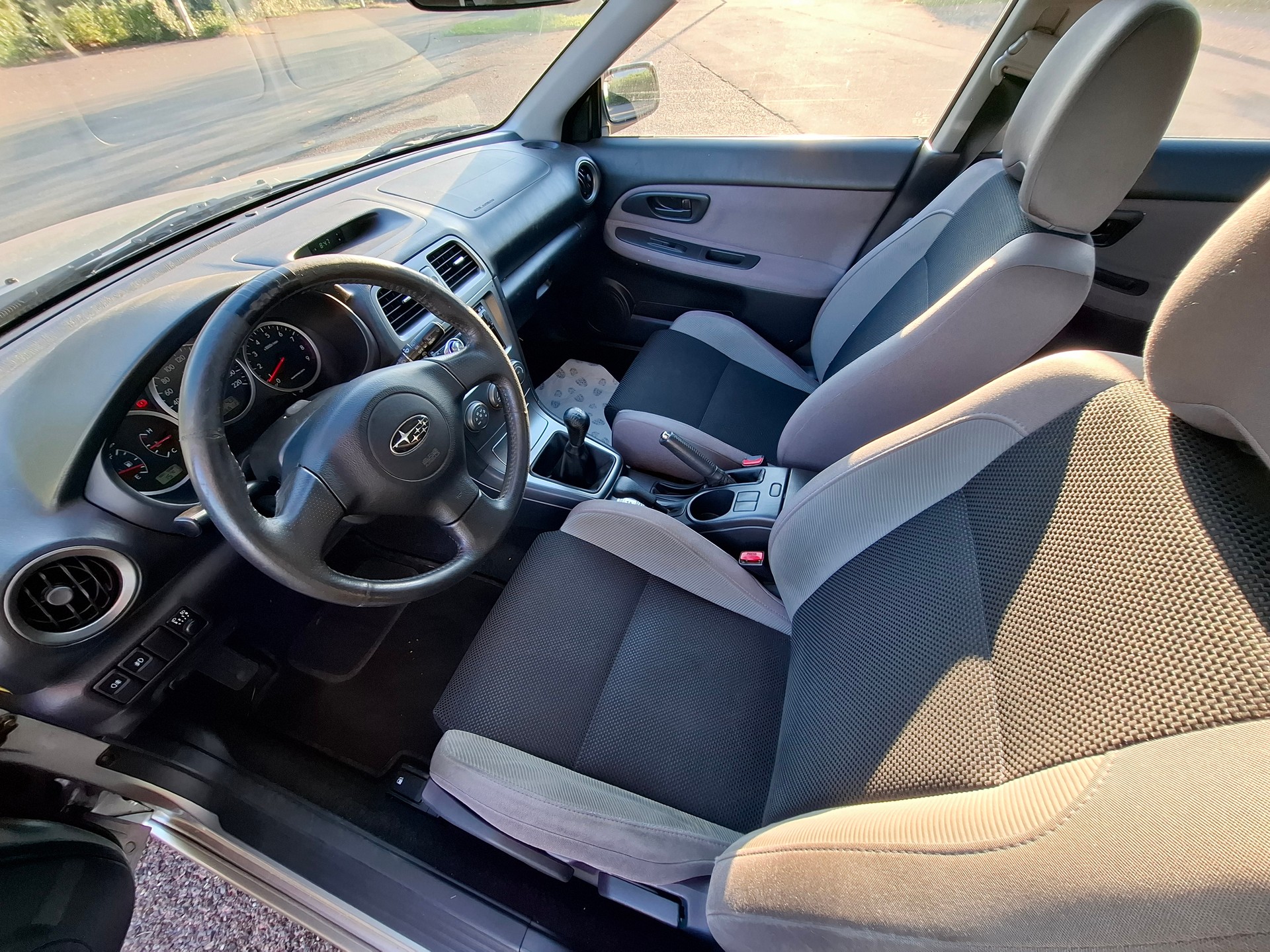 SUBARU Impreza 2.0R-image-9
