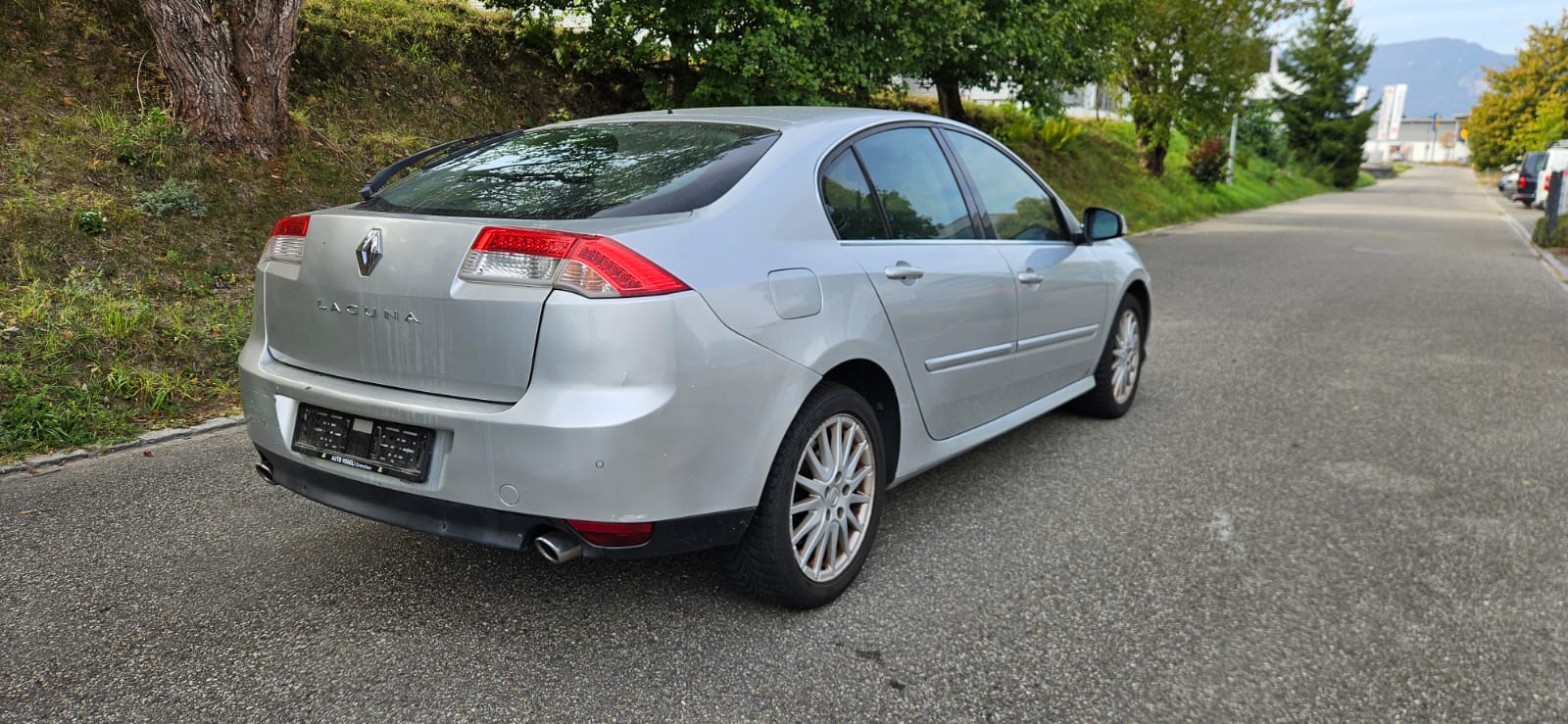 RENAULT Laguna 2.0 dCi Expression Automatic-image-4
