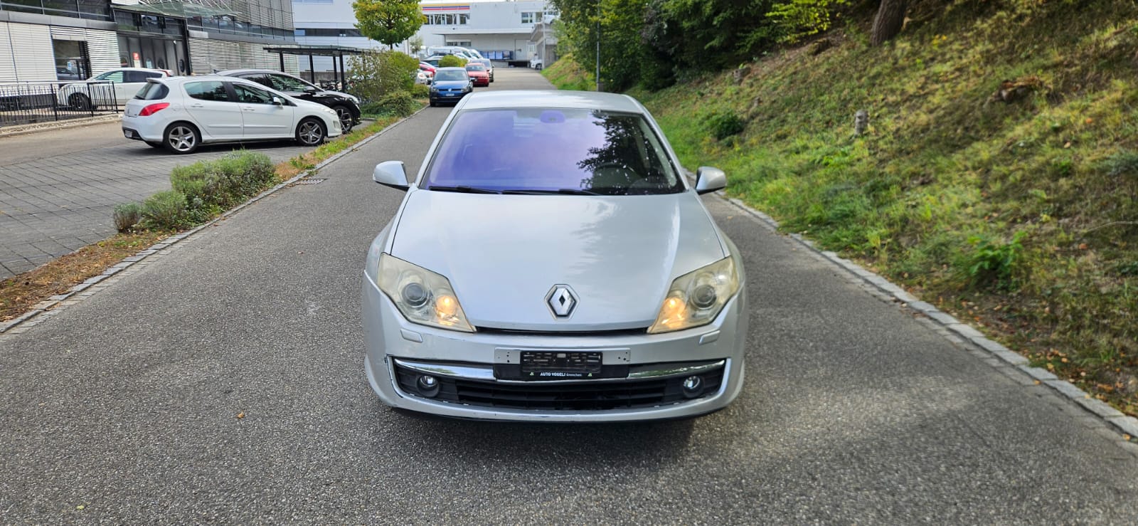 RENAULT Laguna 2.0 dCi Expression Automatic-image-0