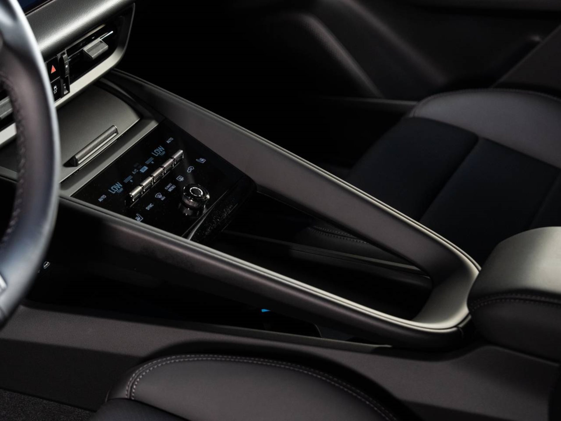 PORSCHE Macan 4S-image-12