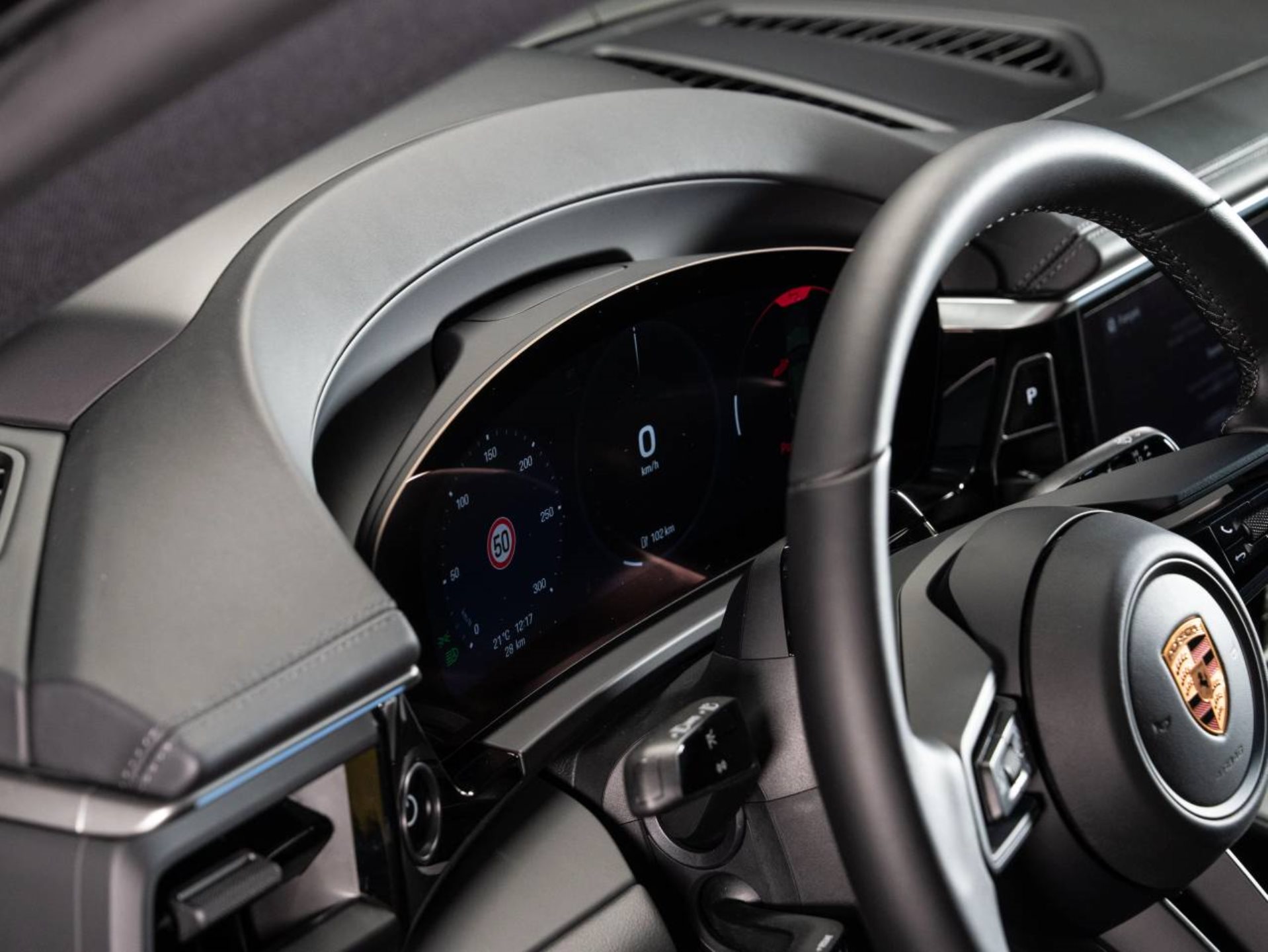 PORSCHE Macan 4S-image-9