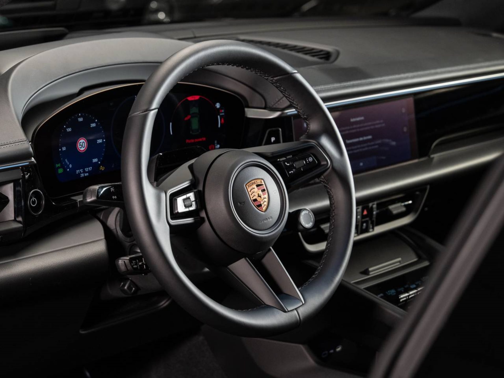 PORSCHE Macan 4S-image-8
