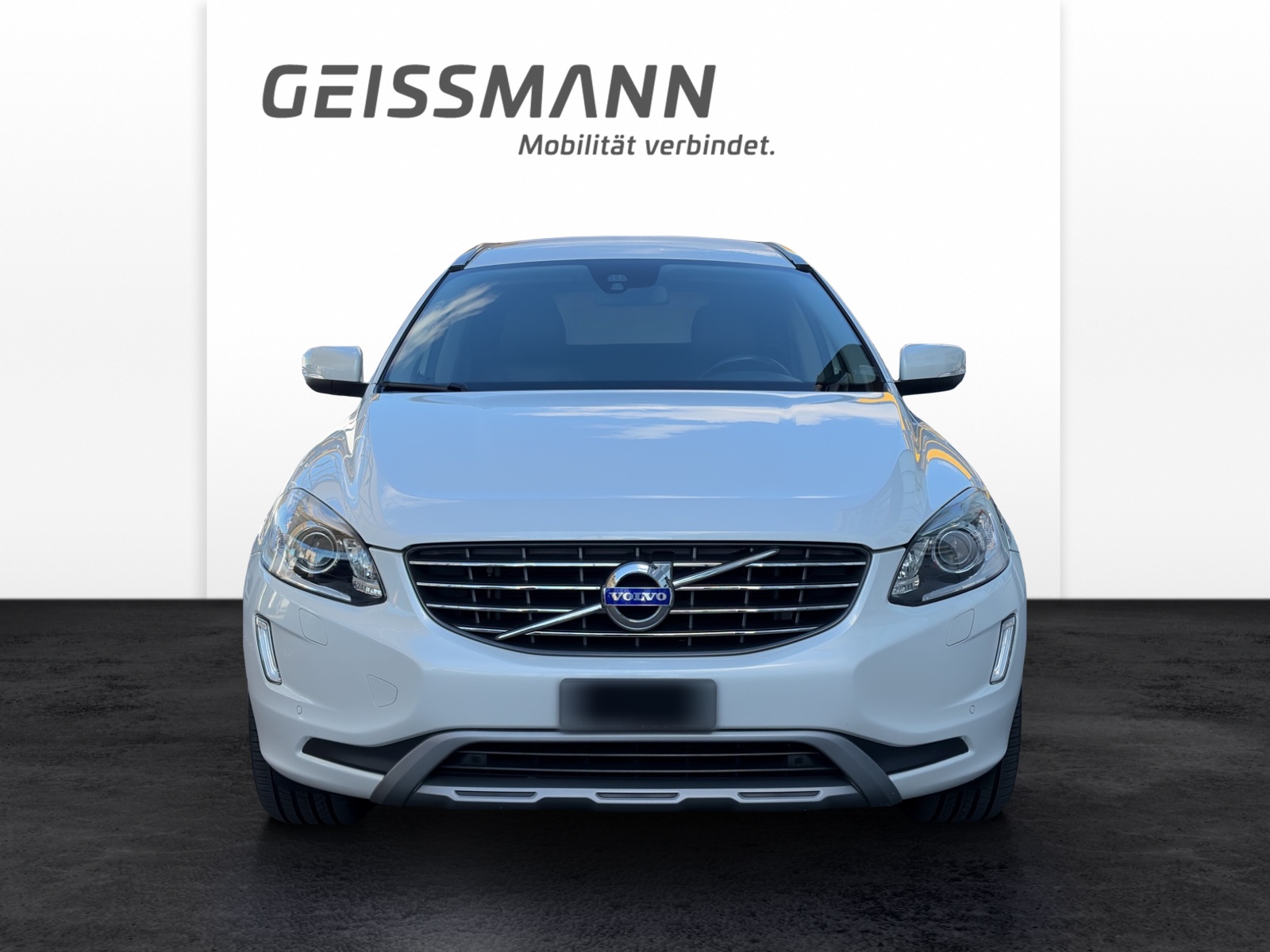 VOLVO XC60 2.4 D4 Summum AWD-image-6