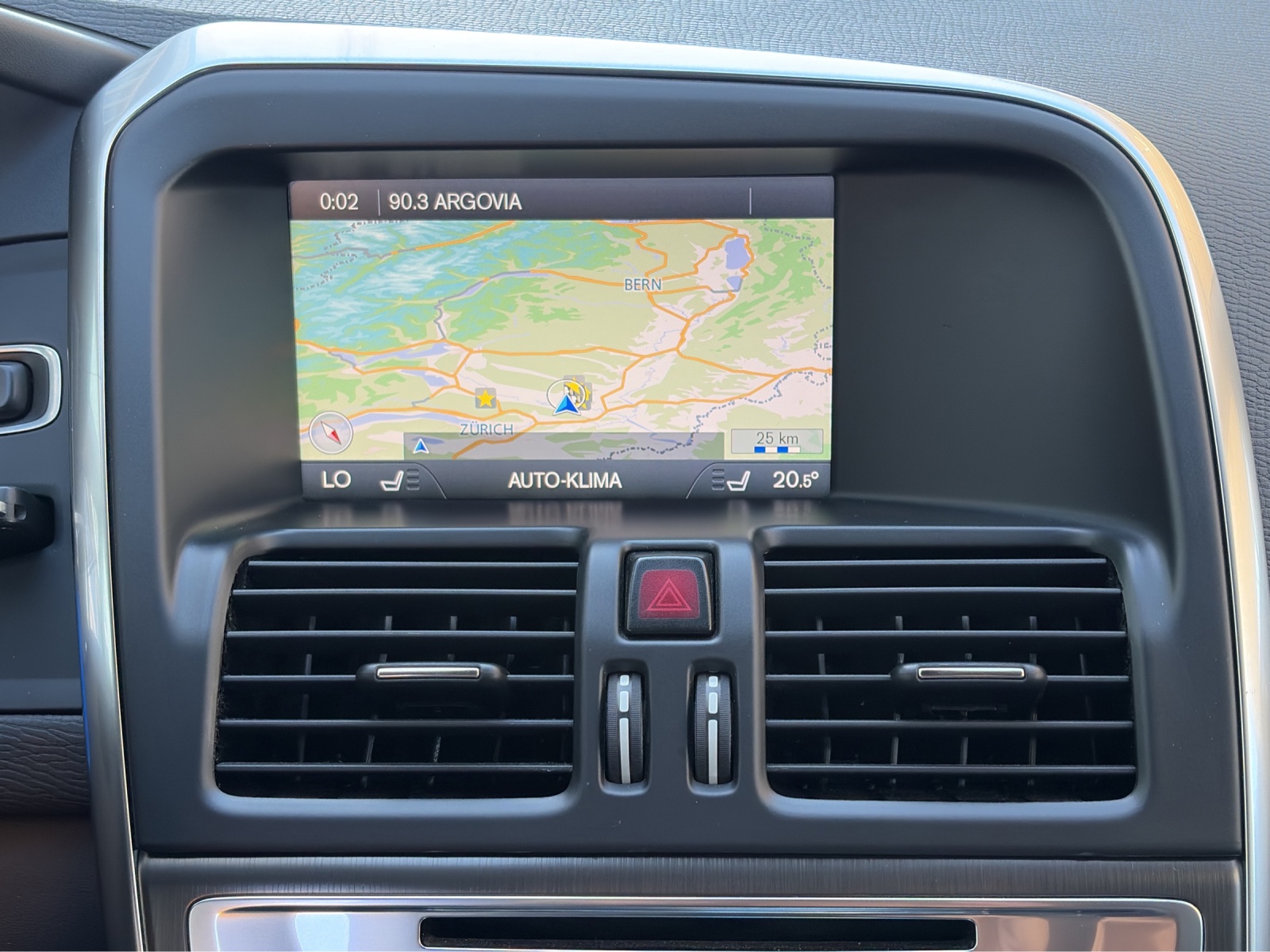 VOLVO XC60 2.4 D4 Summum AWD-image-13
