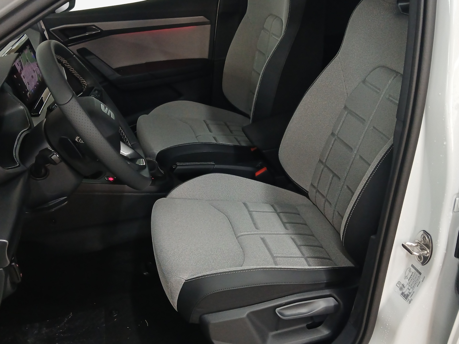 SEAT Ibiza 1.0 EcoTSI FR DSG-image-7