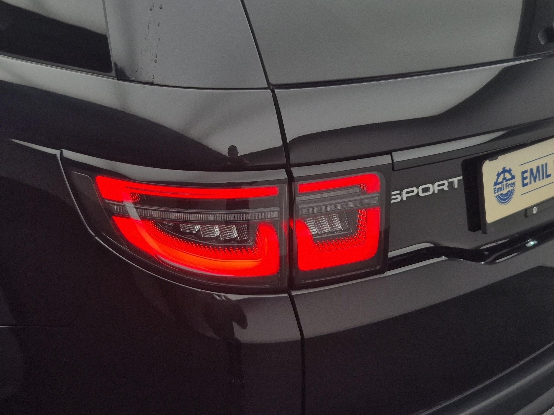 LAND ROVER Discovery Sport 2.0 SD4 200 SE-image-18