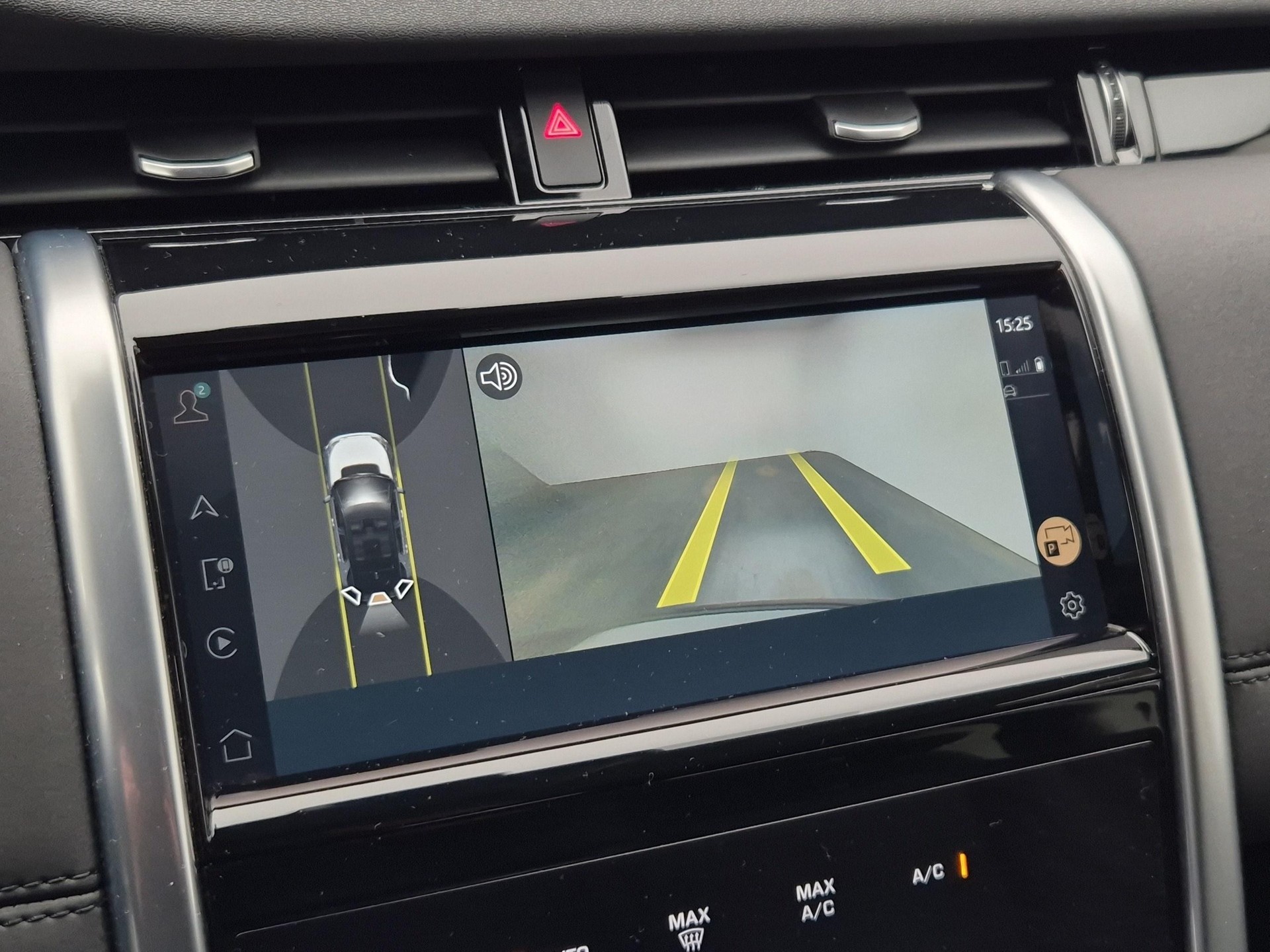 LAND ROVER Discovery Sport 2.0 SD4 200 SE-image-14