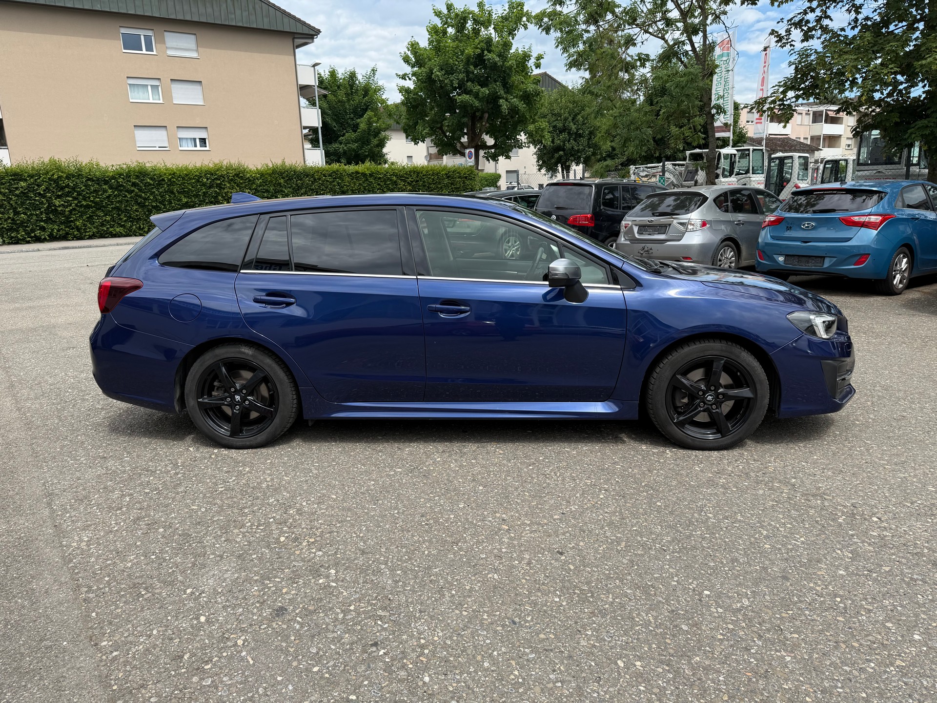 SUBARU Levorg 2.0i Advantage AWD Lineartronic-image-2