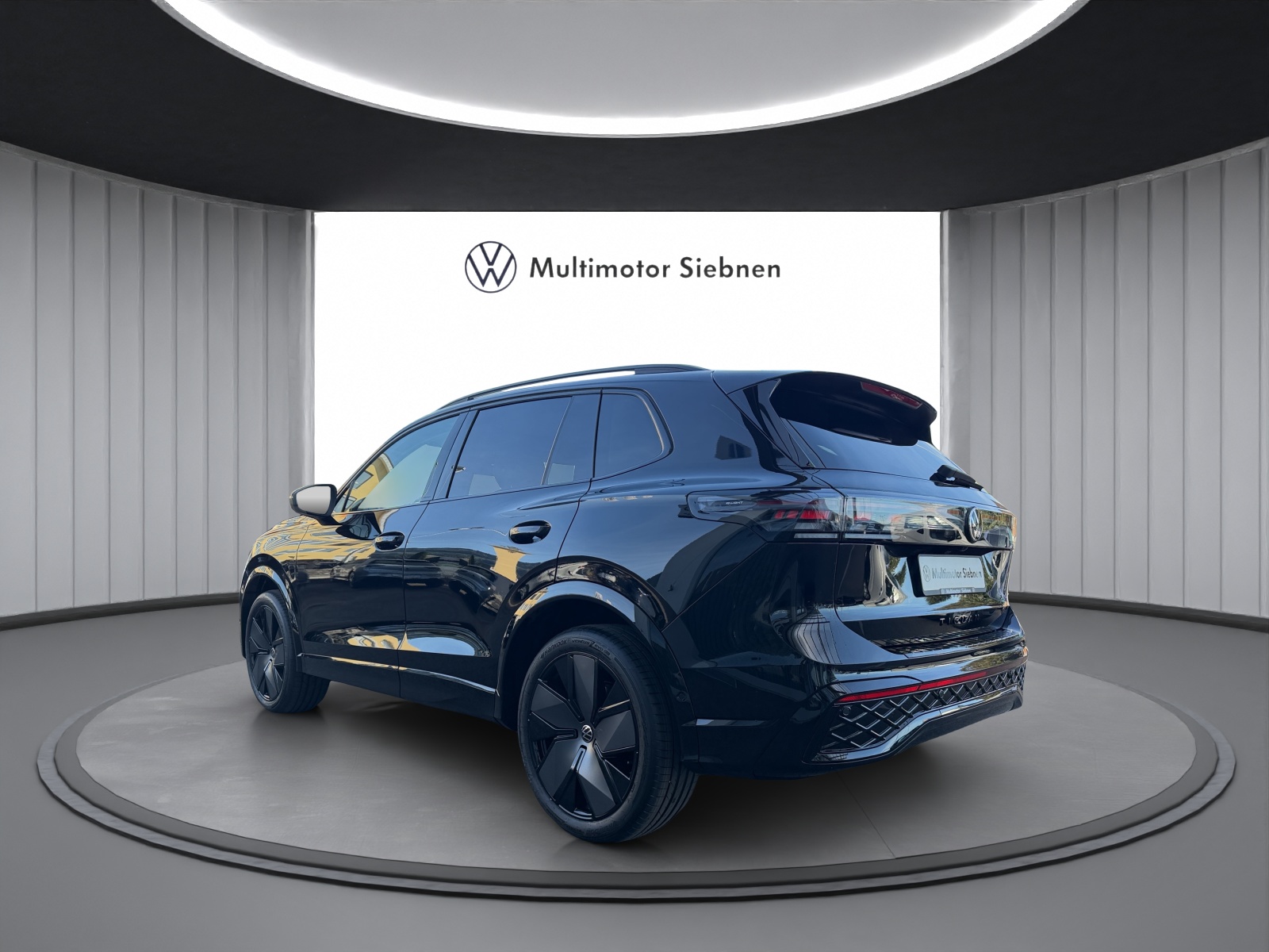 VW Tiguan 2.0 TSI DSG United 4Motion-image-2