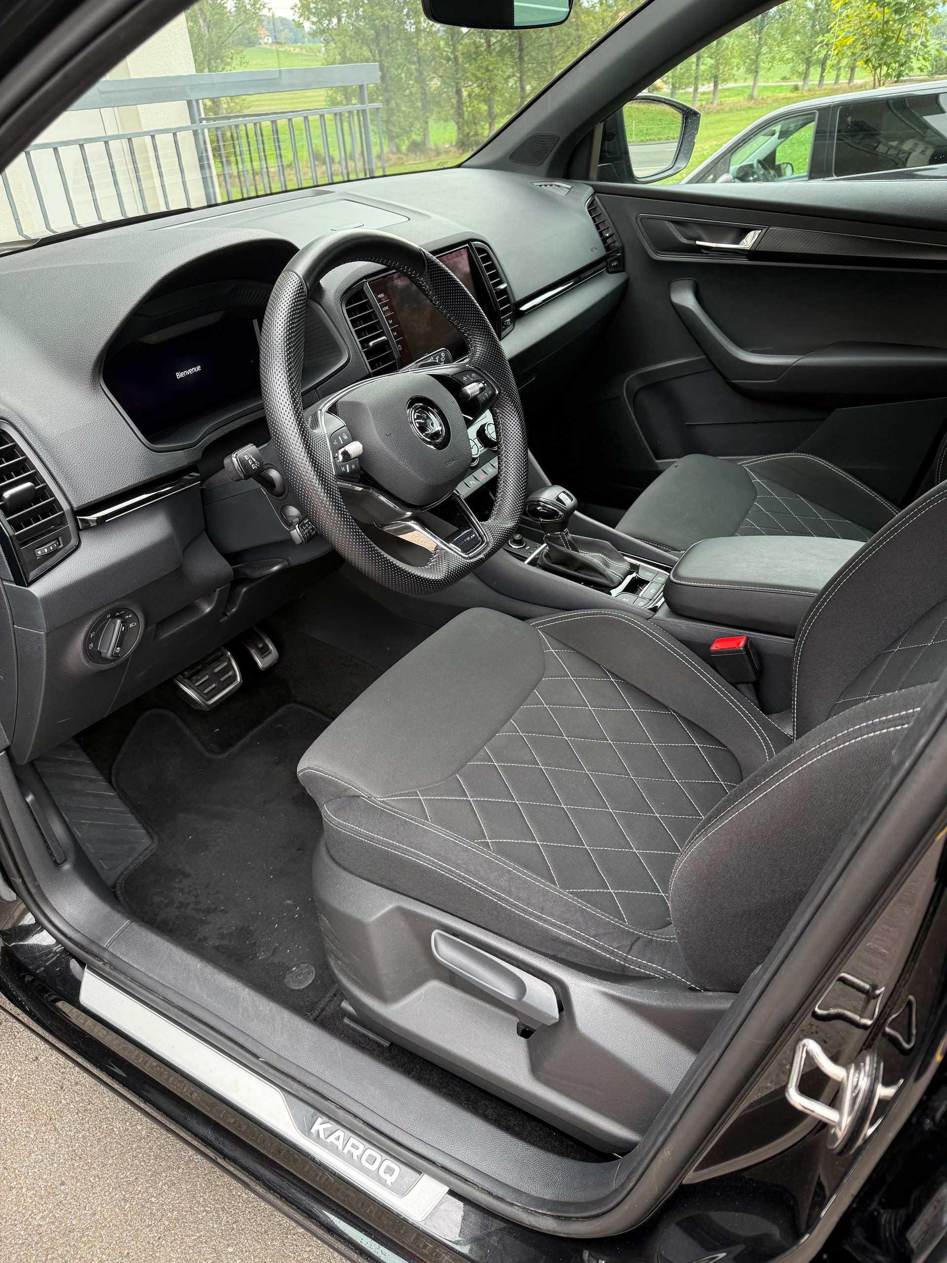 SKODA Karoq 2.0 TDI CR SportLine 4x4 DSG-image-7