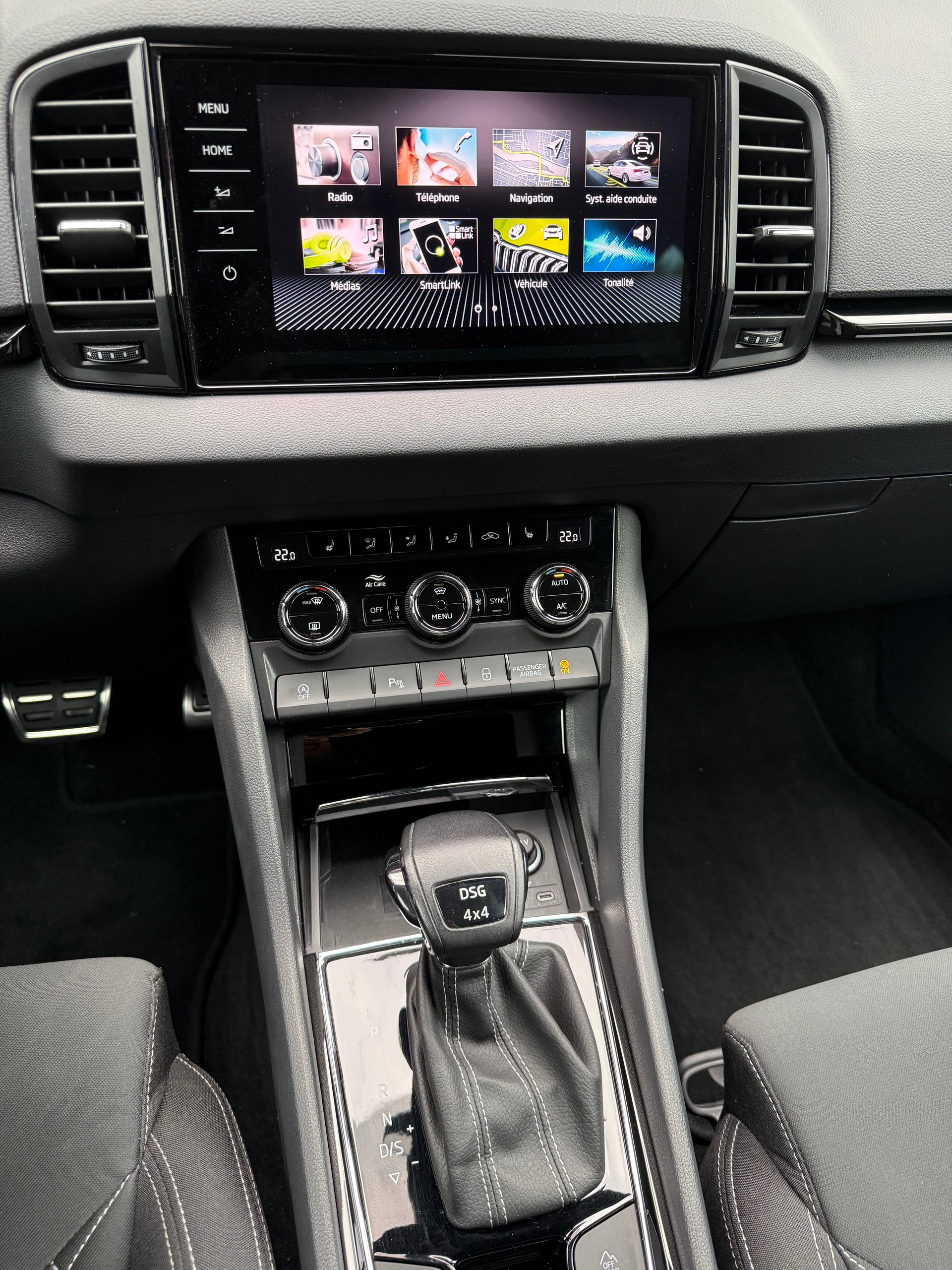 SKODA Karoq 2.0 TDI CR SportLine 4x4 DSG-image-9