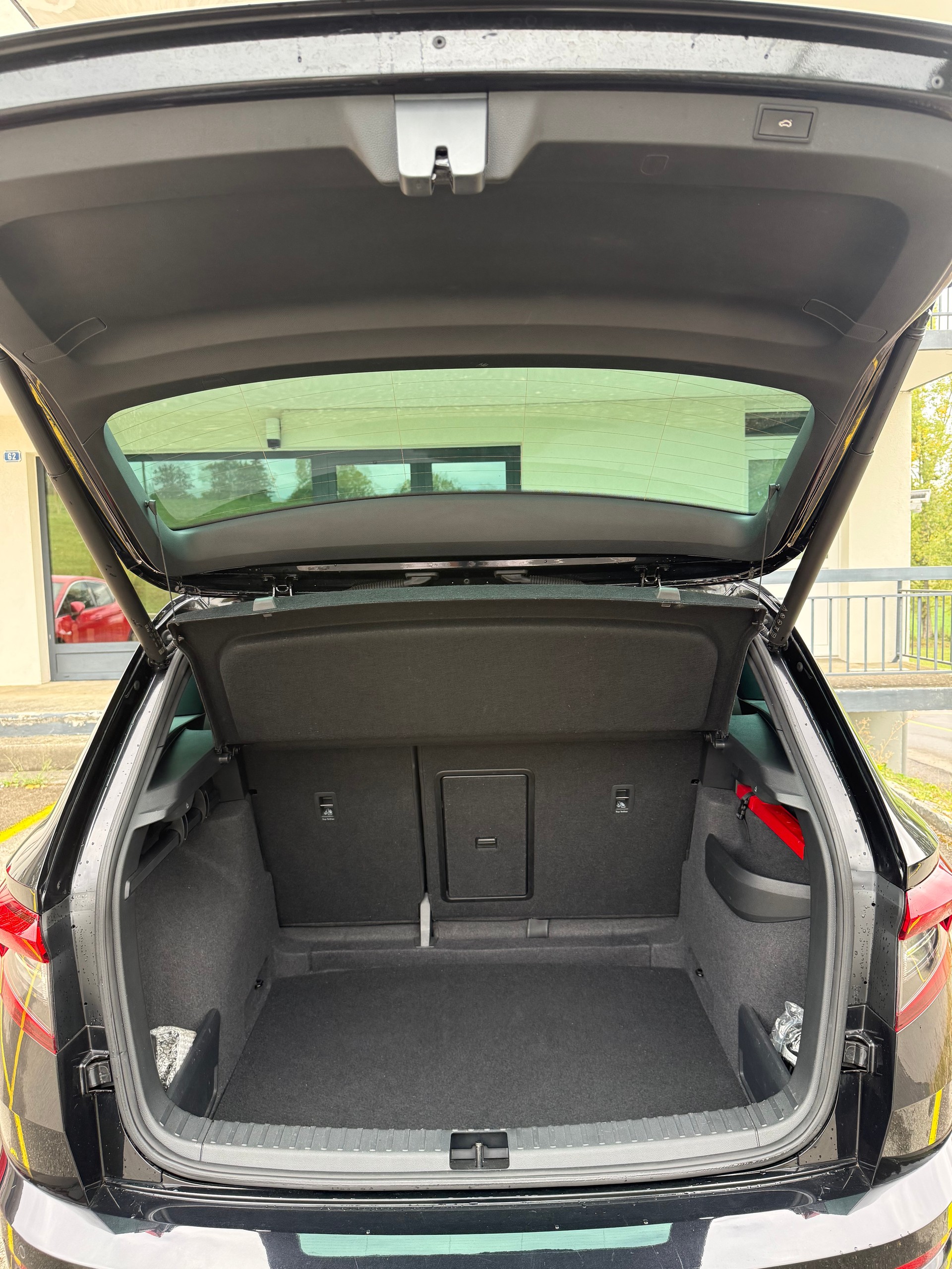 SKODA Karoq 2.0 TDI CR SportLine 4x4 DSG-image-12
