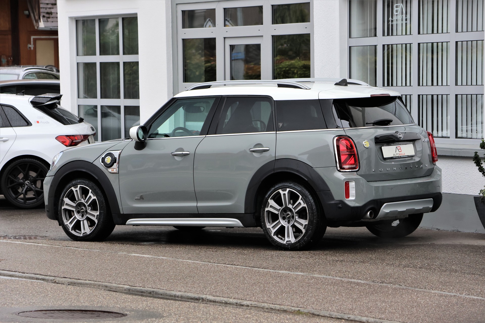MINI Countryman Cooper SE Trafalgar ALL4 PHEV Steptronic (CH)-image-4