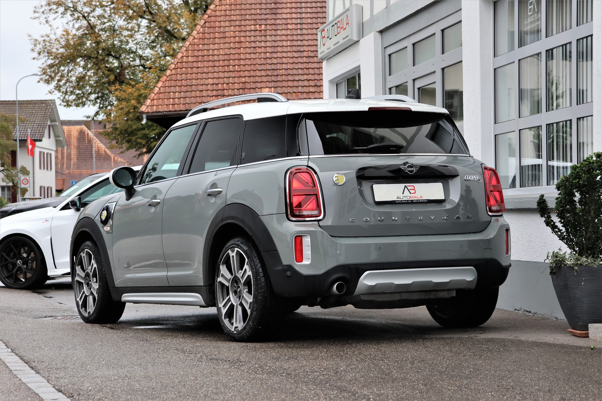 MINI Countryman Cooper SE Trafalgar ALL4 PHEV Steptronic (CH)-showroom-element-2