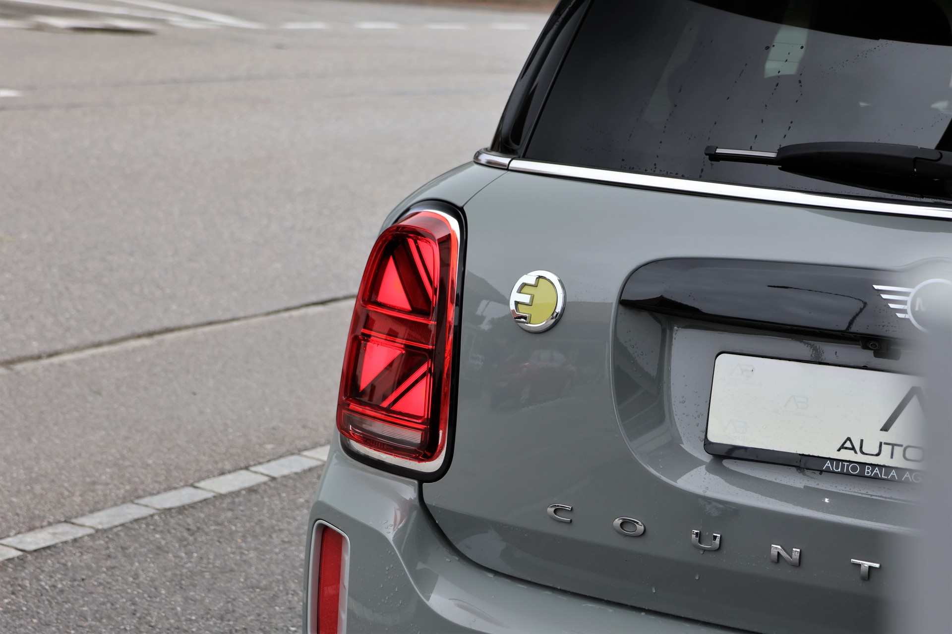MINI Countryman Cooper SE Trafalgar ALL4 PHEV Steptronic (CH)-image-5