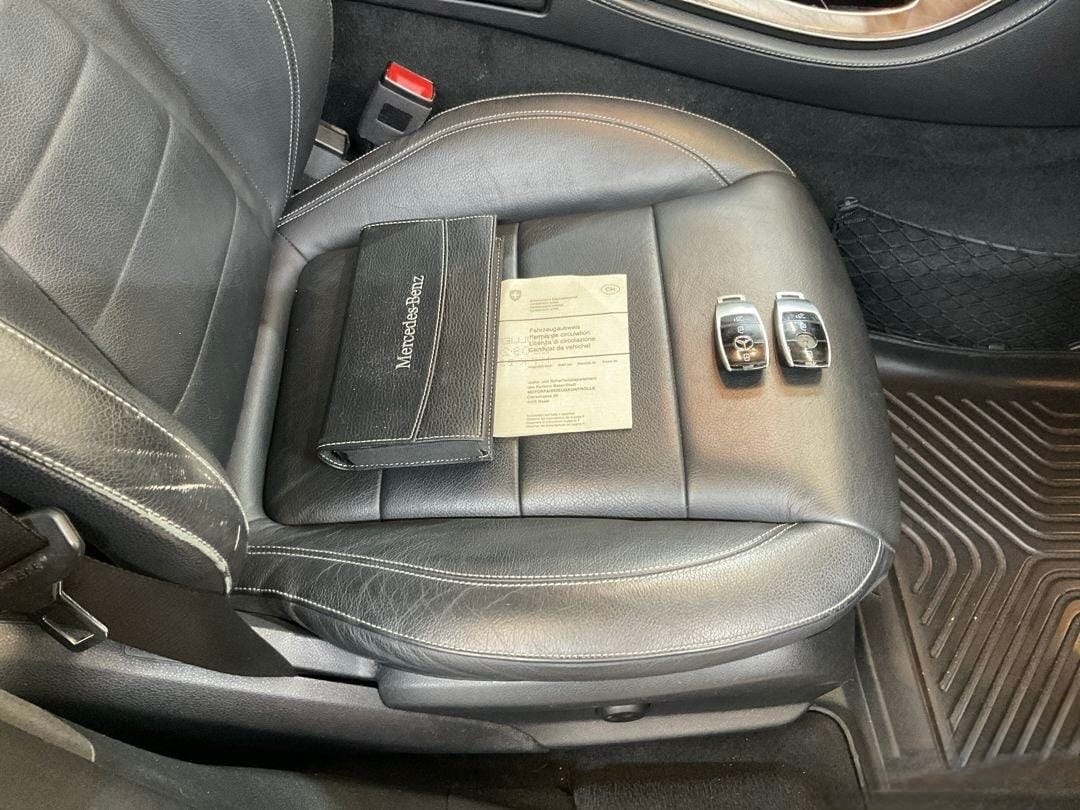 MERCEDES-BENZ E 220 d Exclusive 4Matic 9G-Tronic-image-10