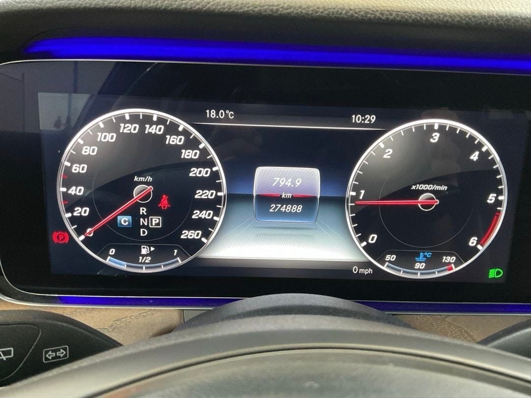 MERCEDES-BENZ E 220 d Exclusive 4Matic 9G-Tronic-image-4
