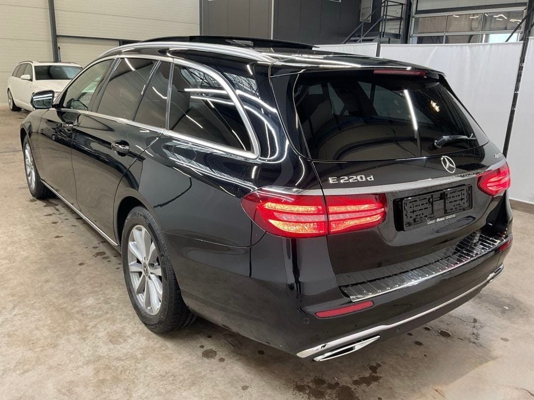 MERCEDES-BENZ E 220 d Exclusive 4Matic 9G-Tronic-image-1