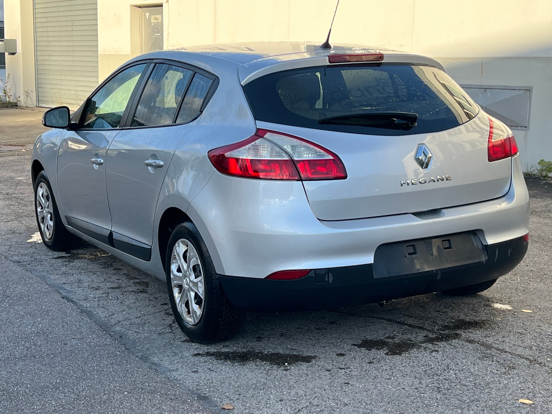 RENAULT Mégane 1.5 dCi Dynamique-image-5