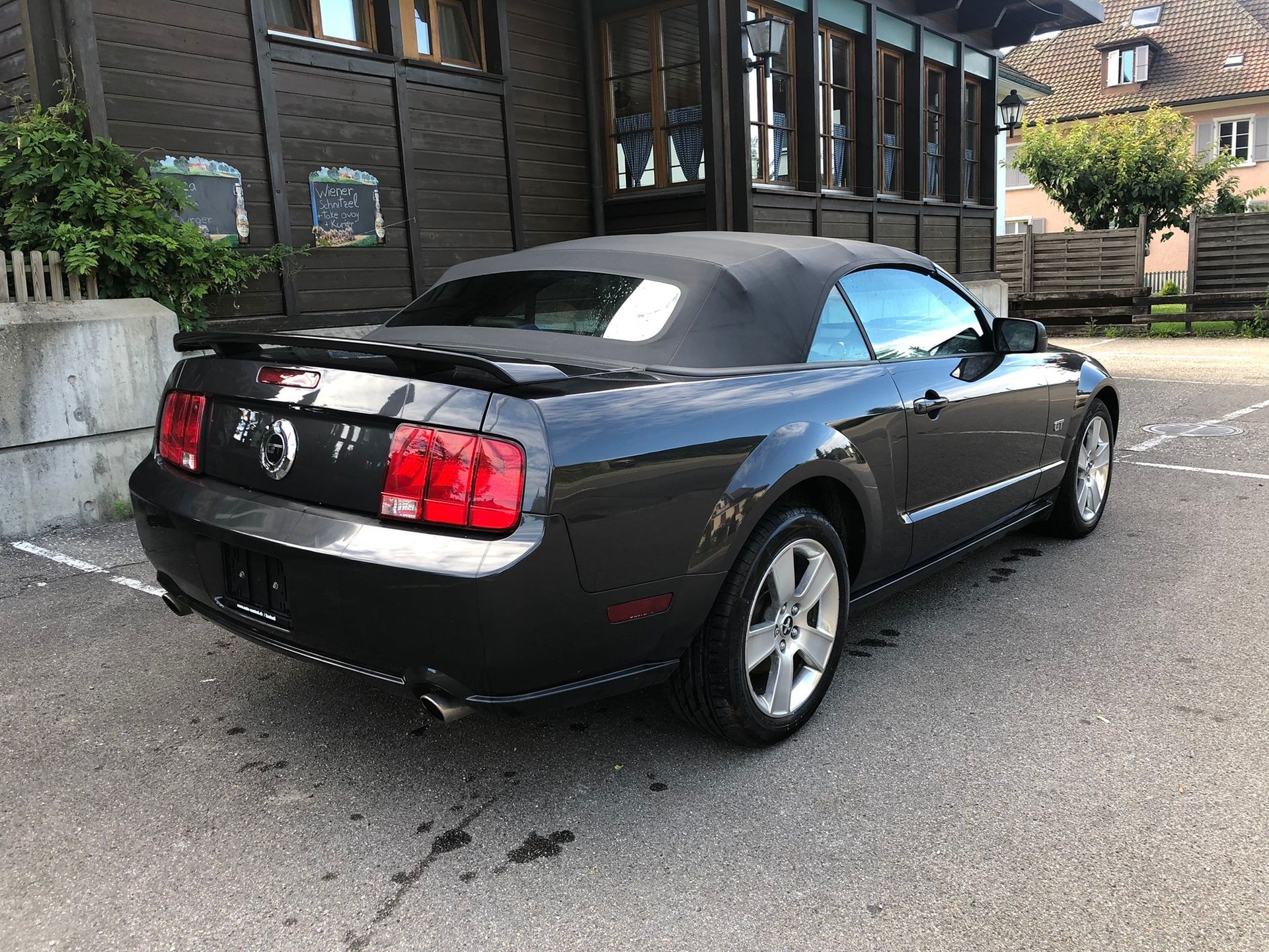 FORD MUSTANG GT-image-2