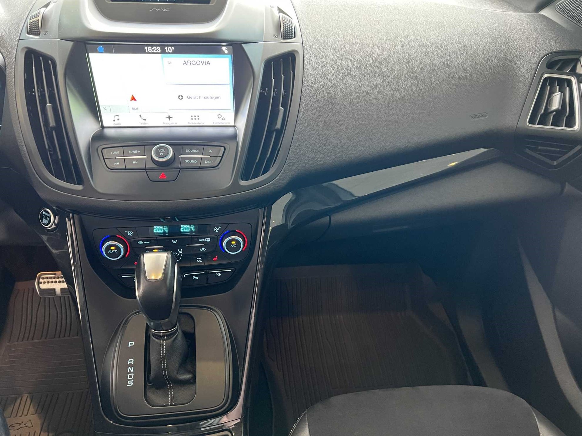 FORD Kuga 2.0 TDCi 150 ST-Line FPS-image-6