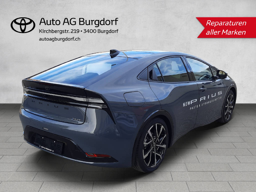 TOYOTA Prius 2.0 Plug-In-Hybrid Style-image-3