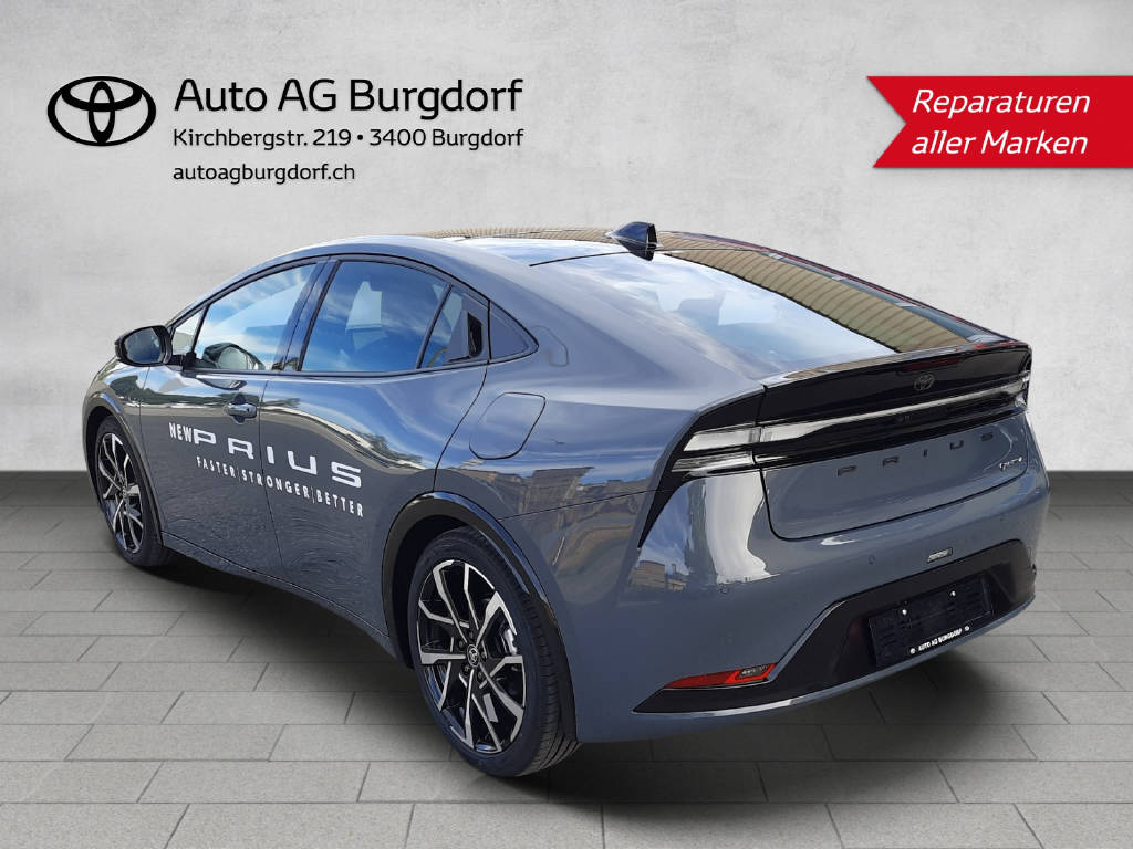 TOYOTA Prius 2.0 Plug-In-Hybrid Style-image-2