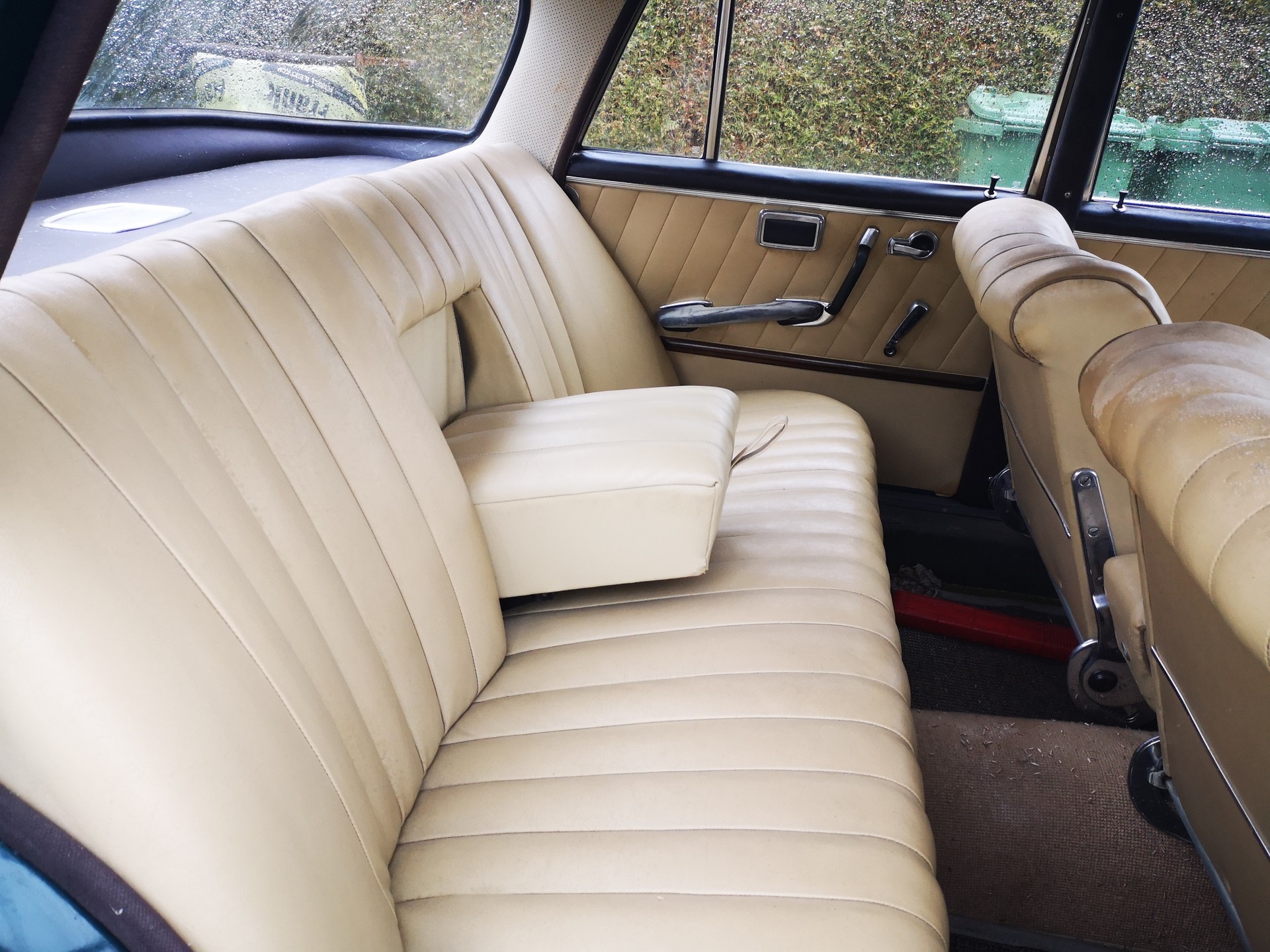 MERCEDES-BENZ Mercedes 220 SEb Heckflosse-image-15