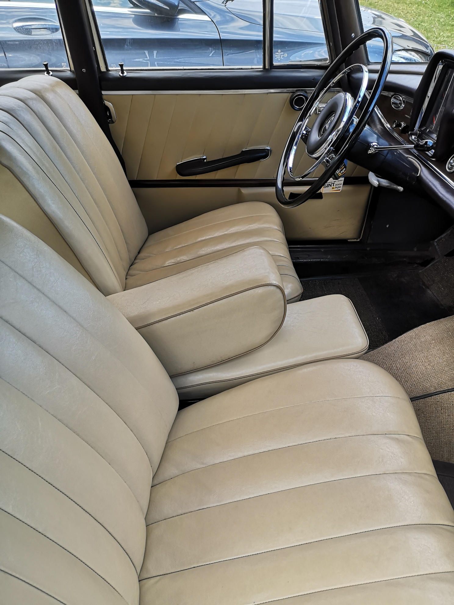 MERCEDES-BENZ Mercedes 220 SEb Heckflosse-image-17