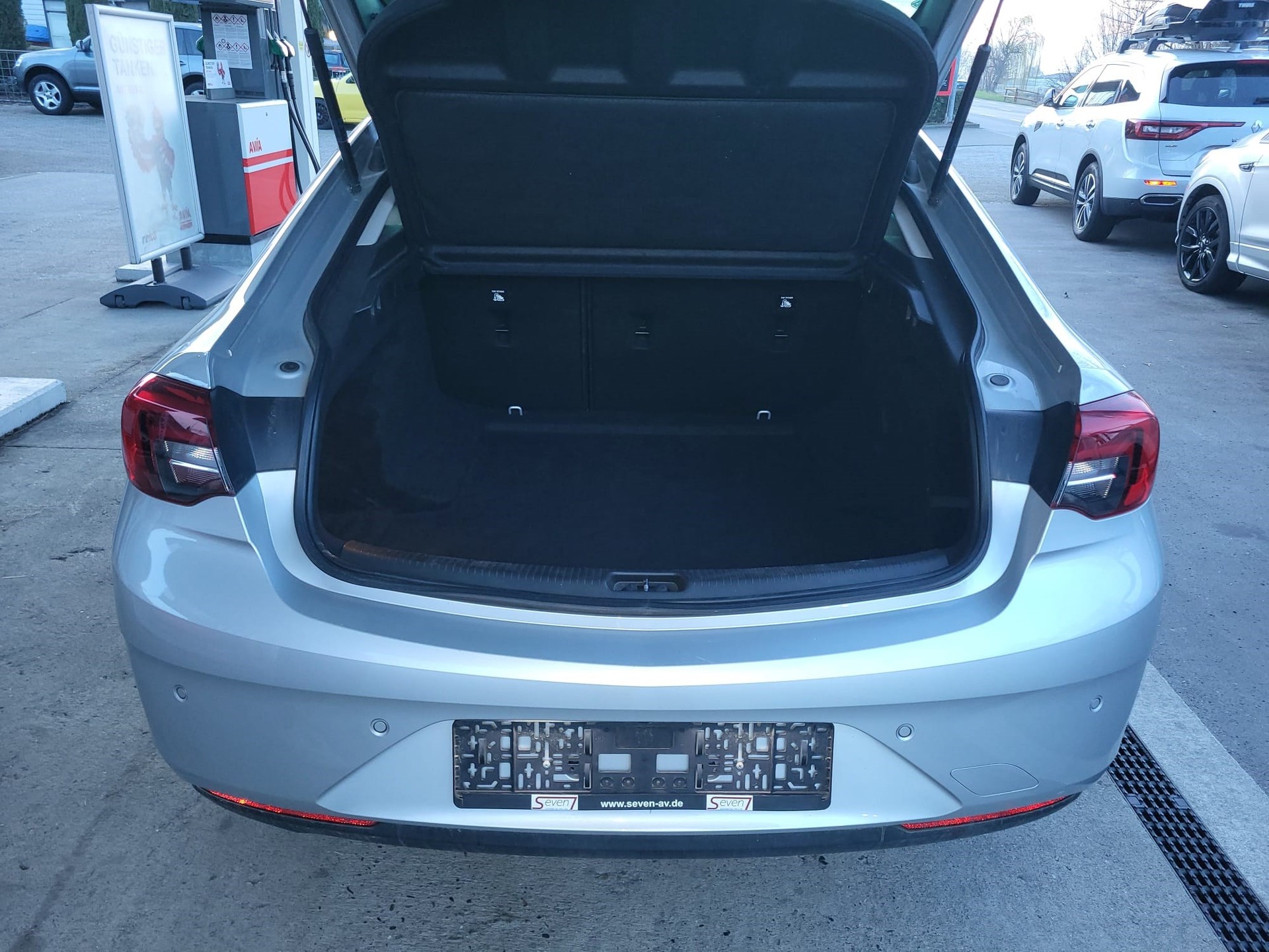 OPEL Insignia 1.5 CDTI Grand Sports Automatic-image-9