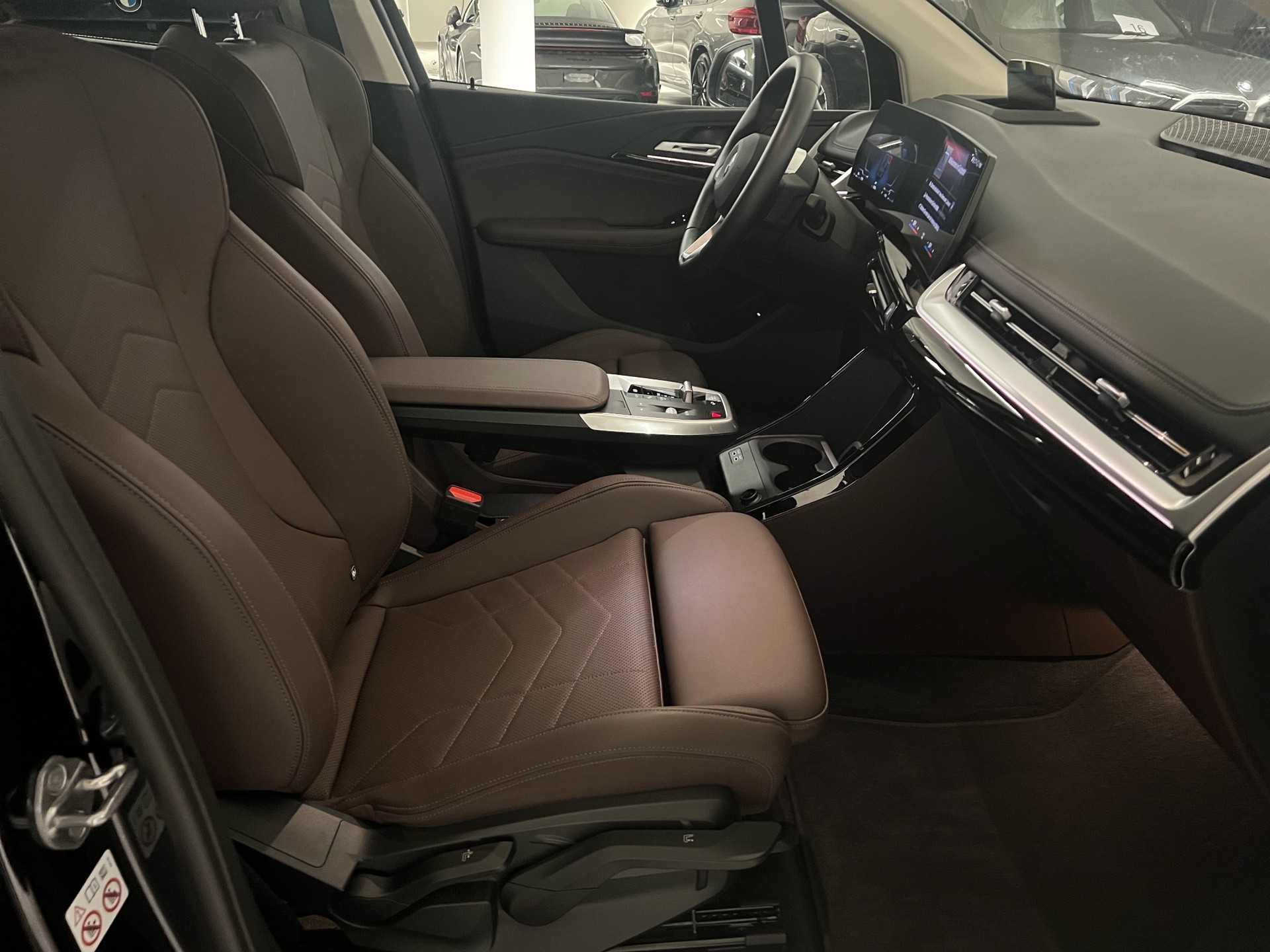 BMW 223i Act. T. xDr. Luxury-image-17