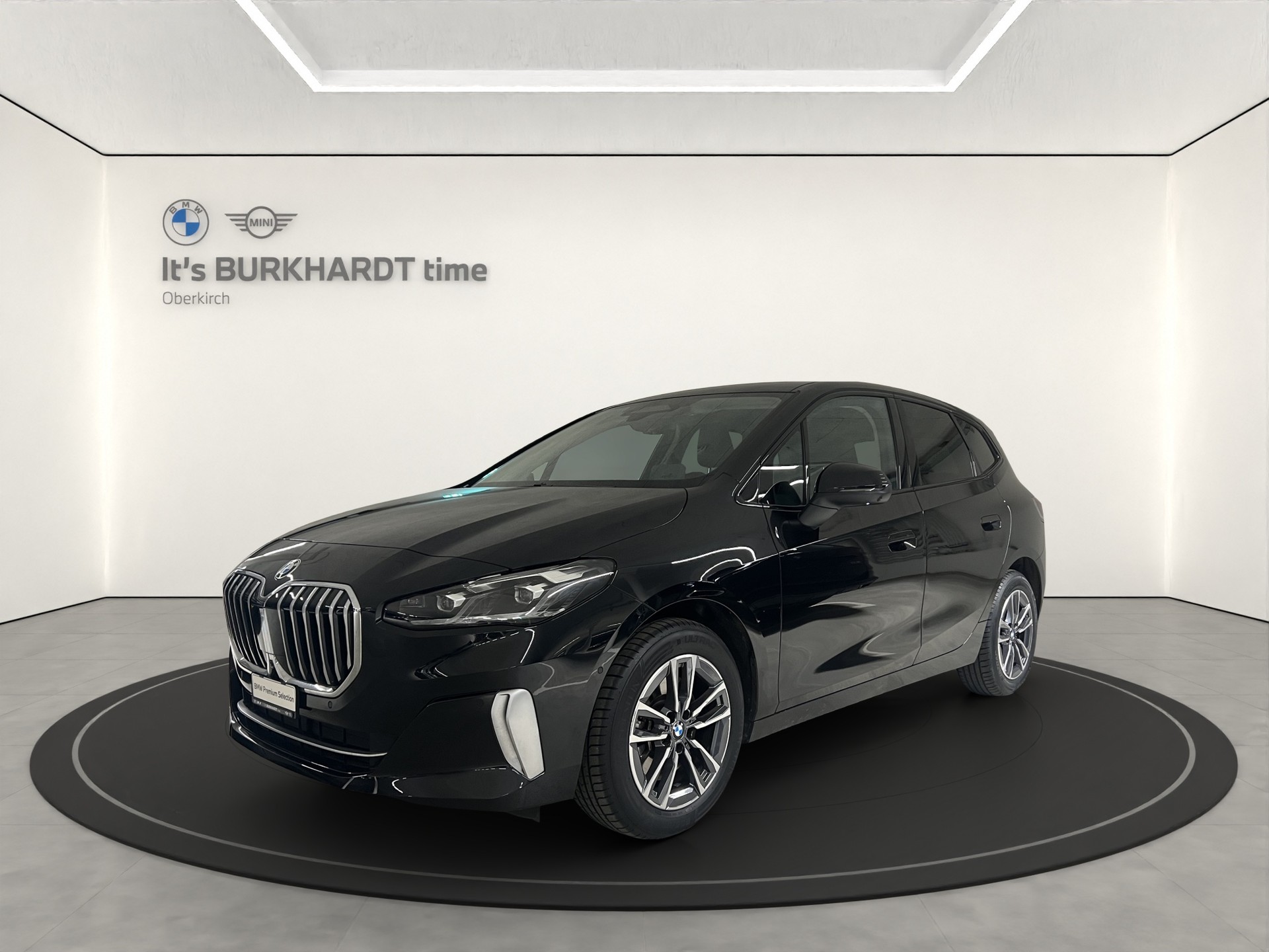 BMW 223i Act. T. xDr. Luxury-image-0