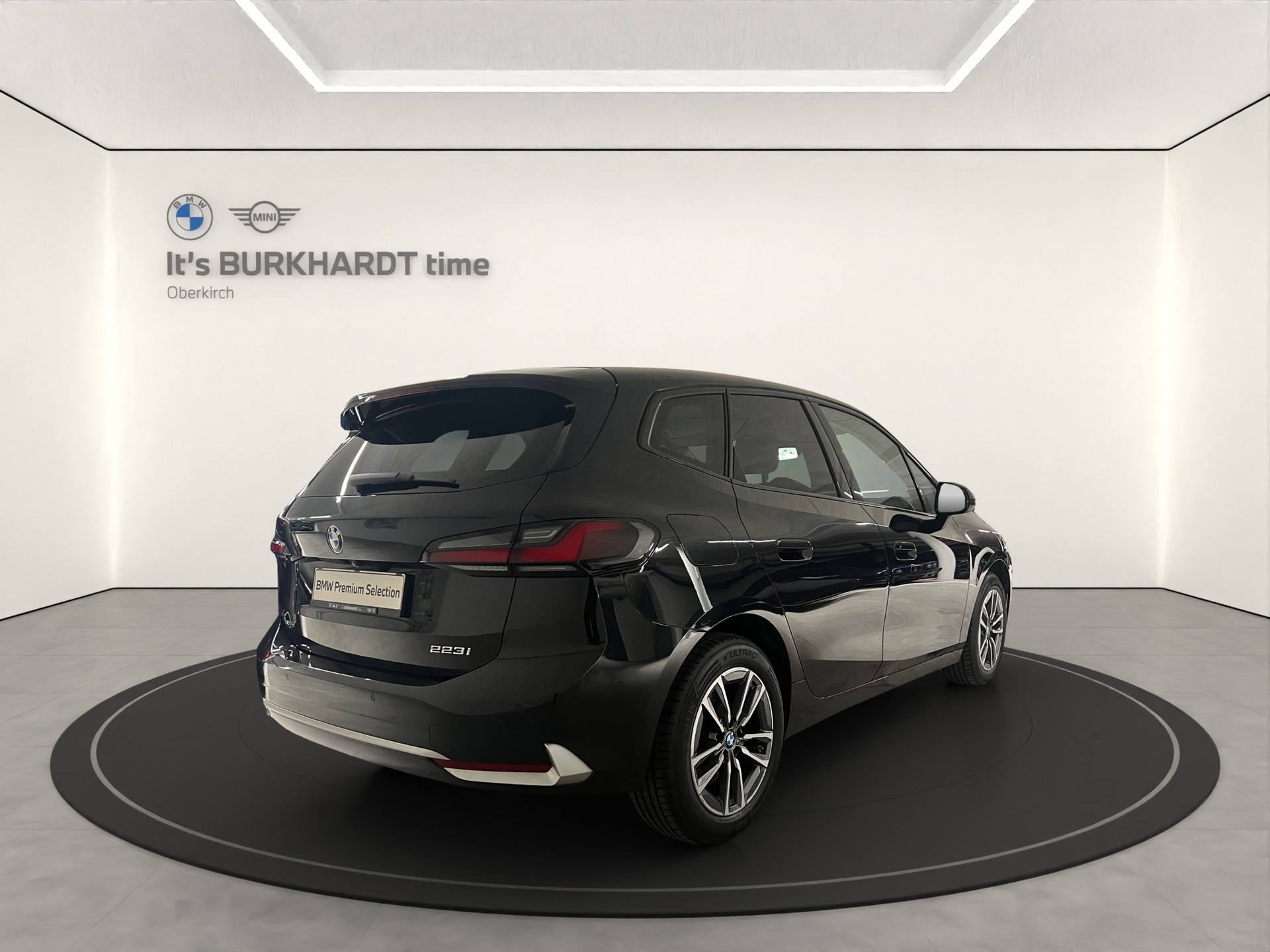 BMW 223i Act. T. xDr. Luxury-image-4