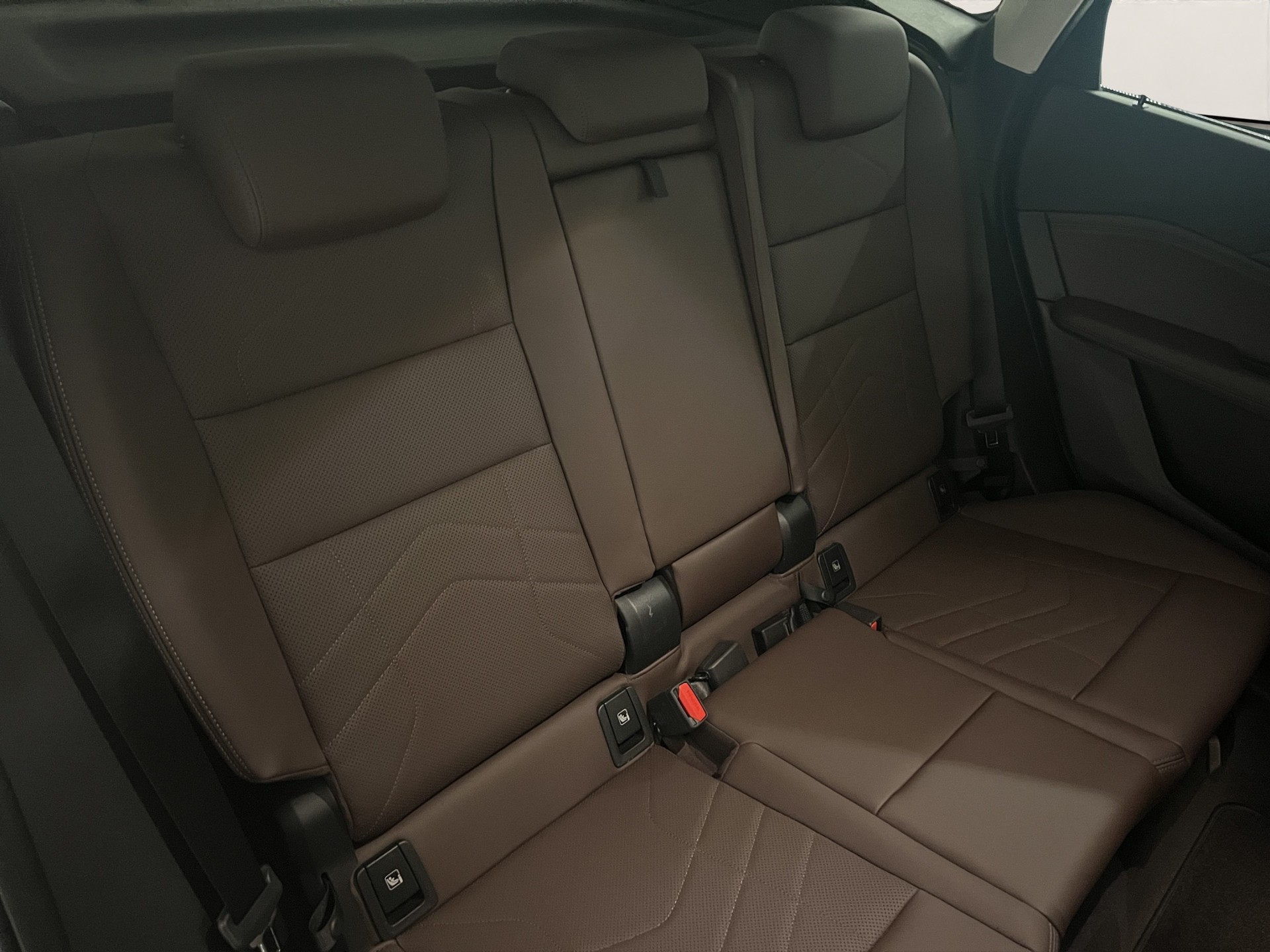 BMW 223i Act. T. xDr. Luxury-image-18