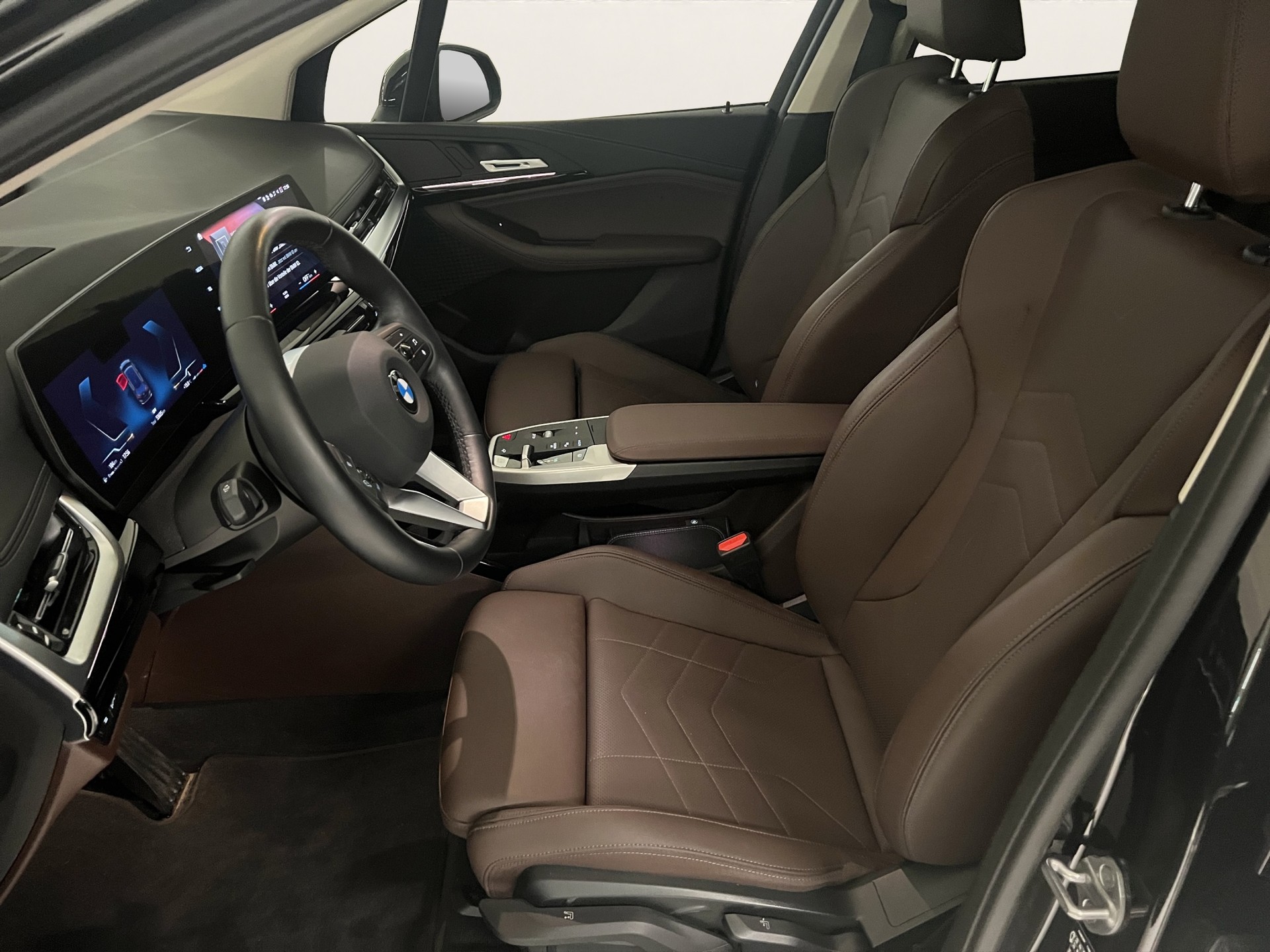 BMW 223i Act. T. xDr. Luxury-image-9