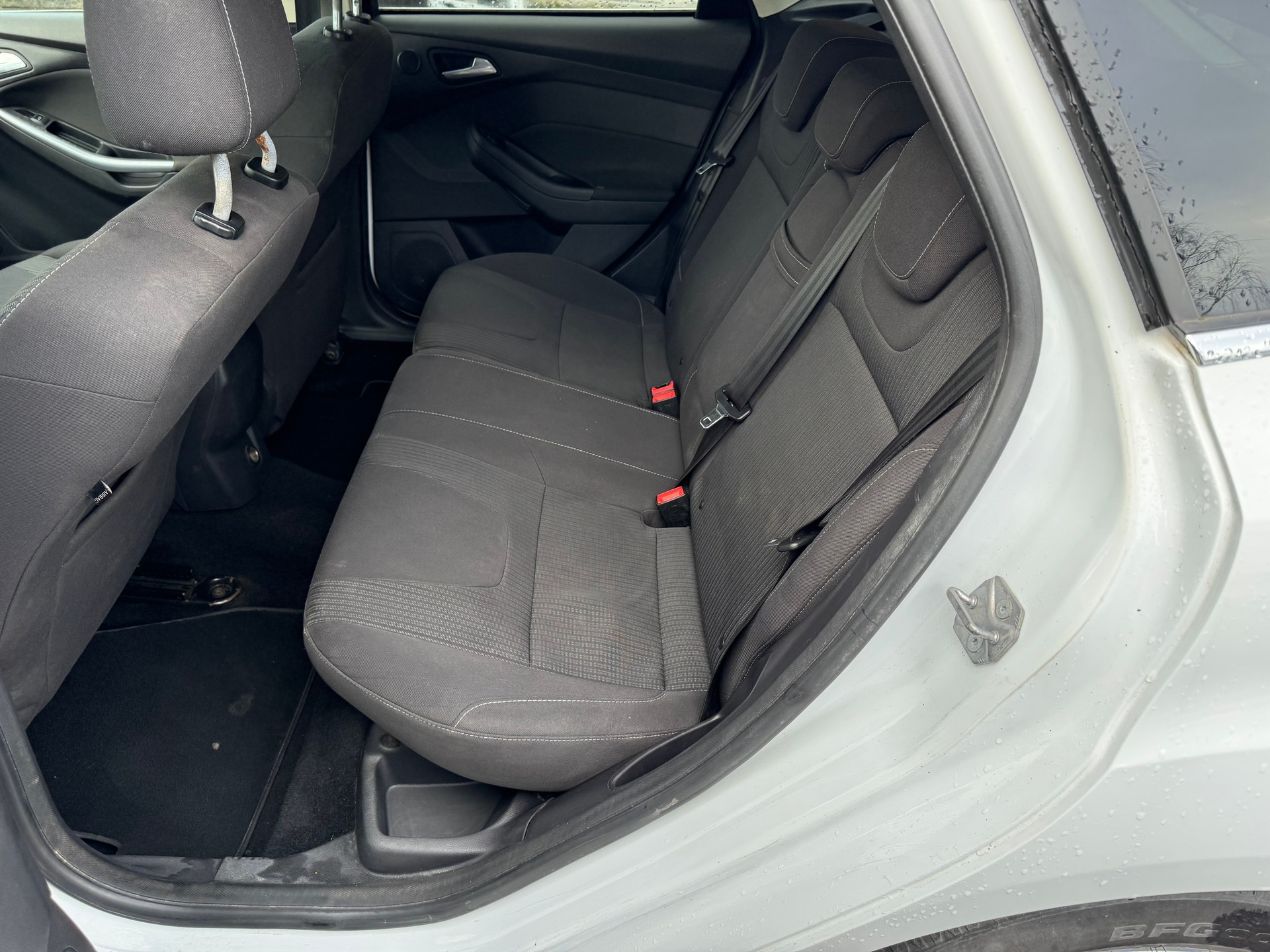 FORD FOCUS-image-12