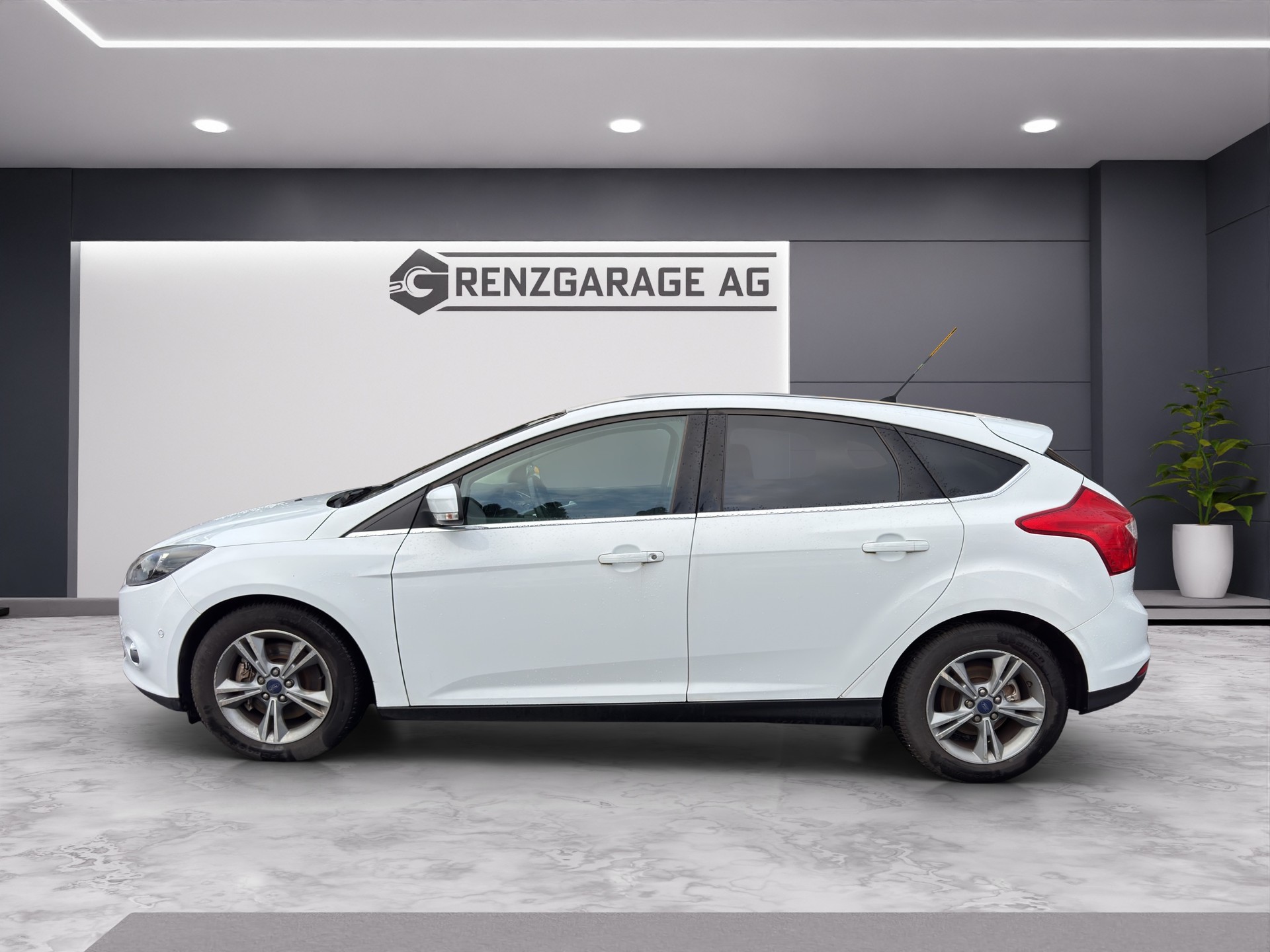 FORD FOCUS-image-4