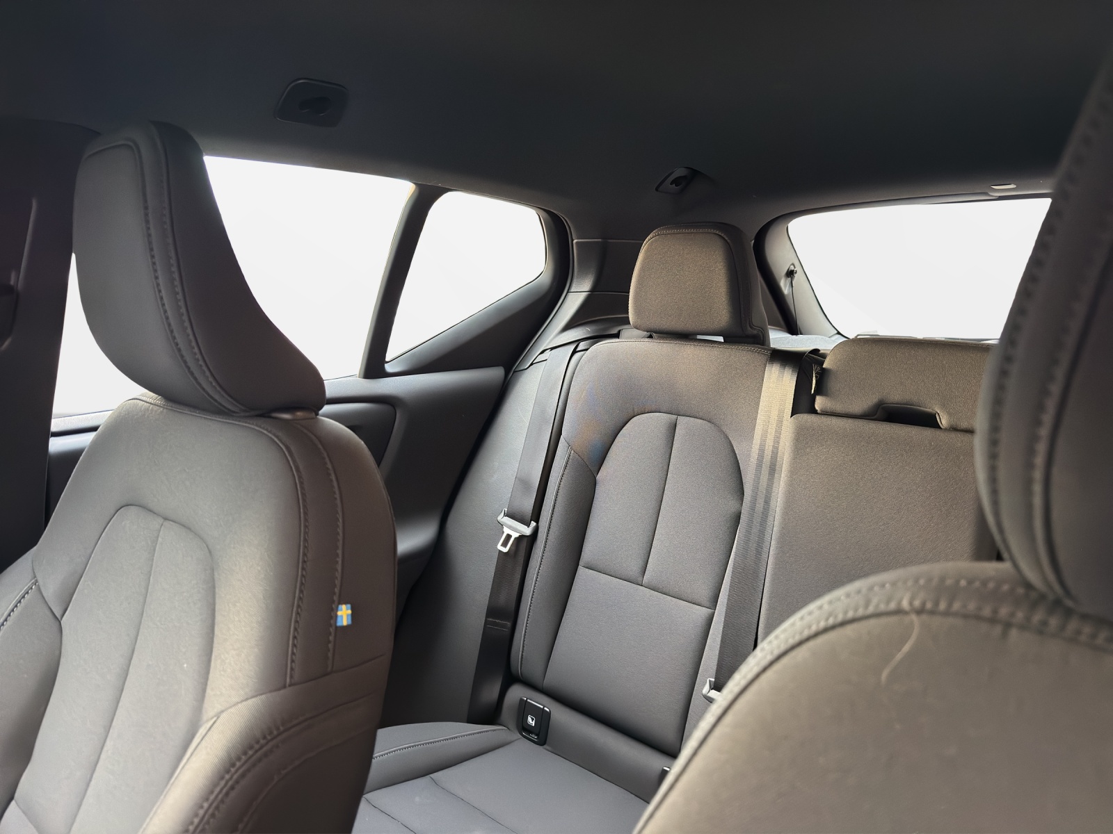 VOLVO XC40 Recharge P8 Twin AWD Pure Electric Plus-image-10