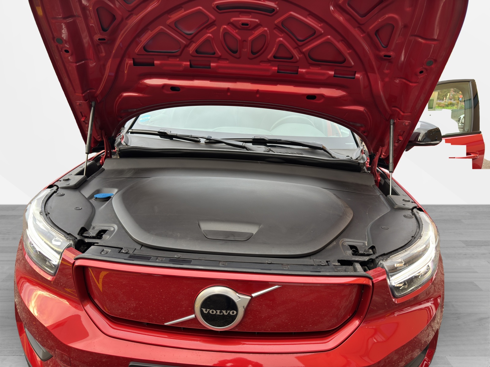 VOLVO XC40 Recharge P8 Twin AWD Pure Electric Plus-image-15