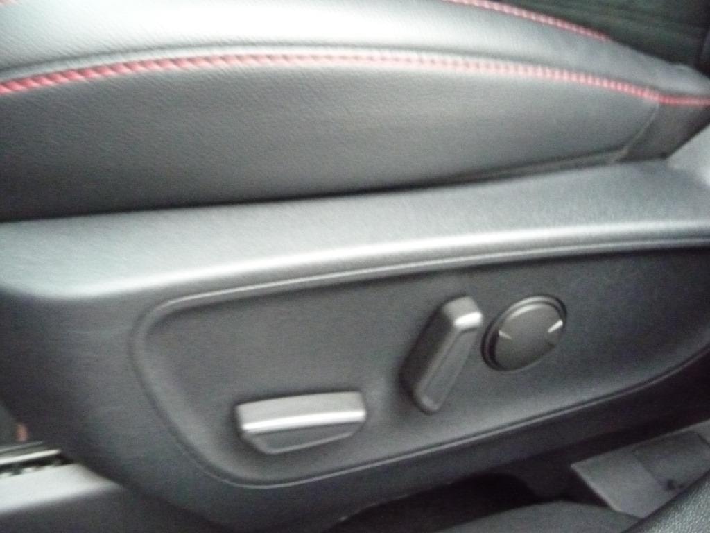 FORD Kuga 2.0 TDCi EcoBlue ST-Line X 4WD-image-8