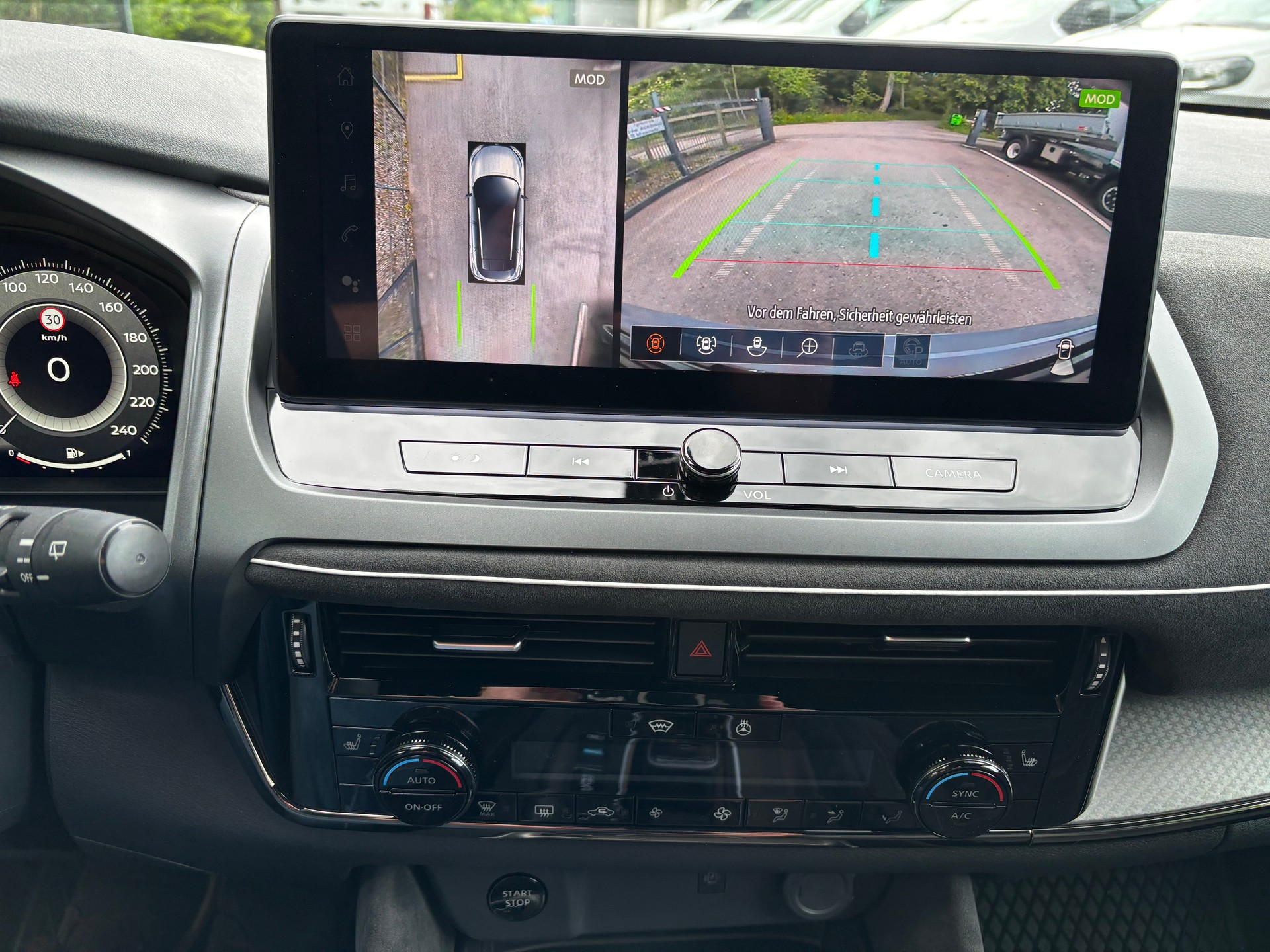 NISSAN Qashqai 1.5 VC-T N-Design-image-12