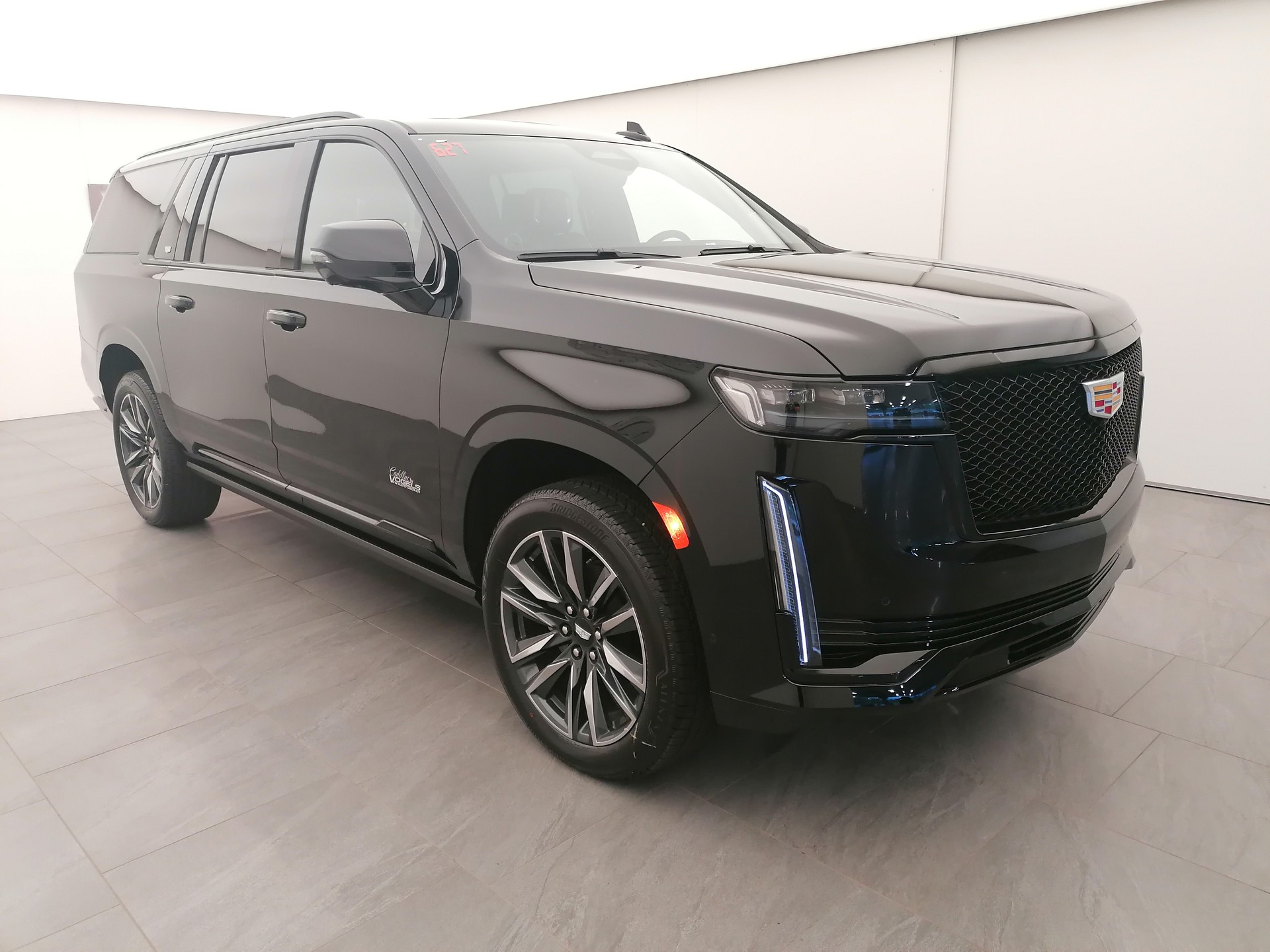 CADILLAC Escalade 6.2 Platinum Sport AWD-showroom-element-2