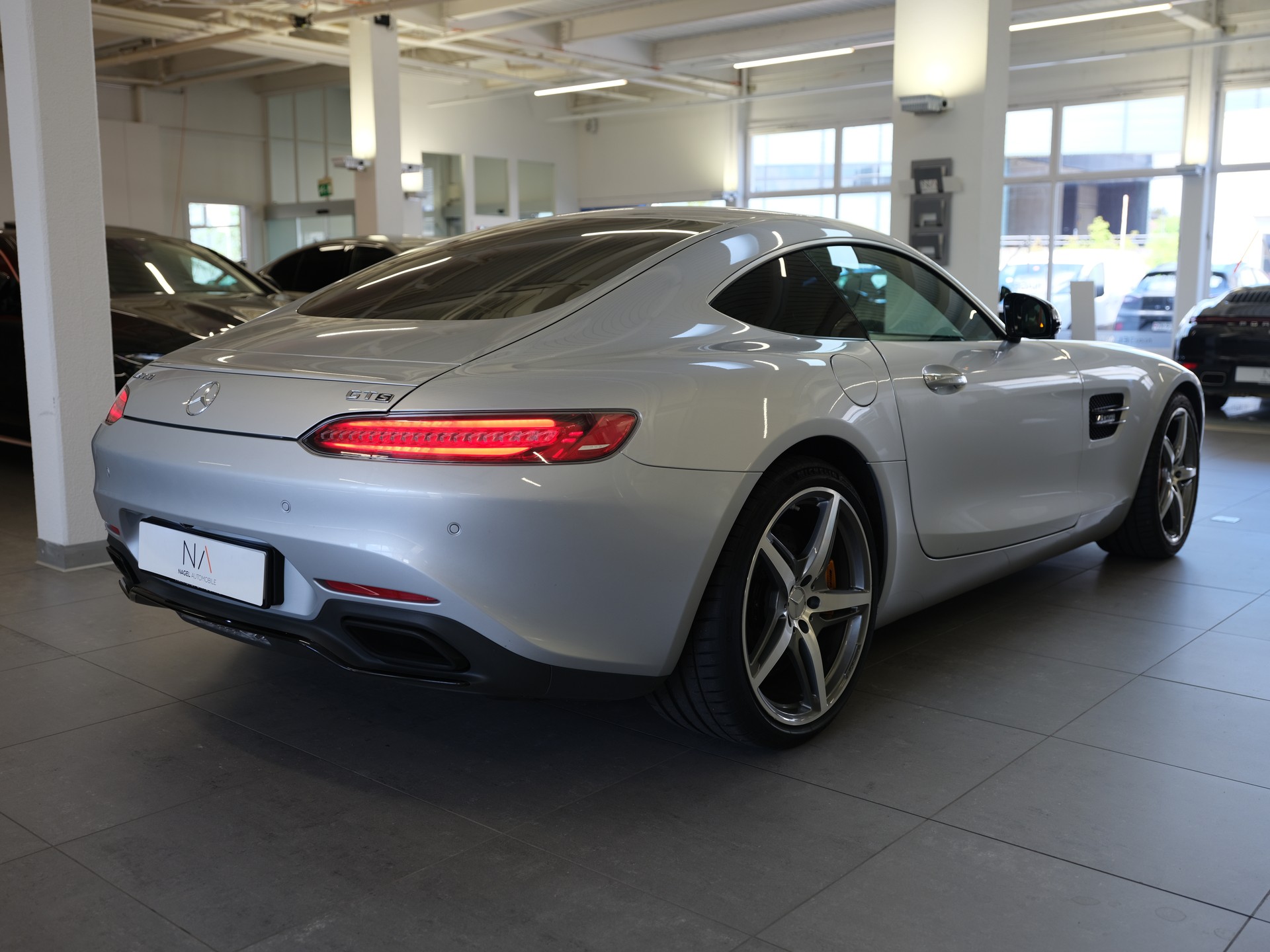 MERCEDES-BENZ AMG GT S Speedshift DCT-image-6