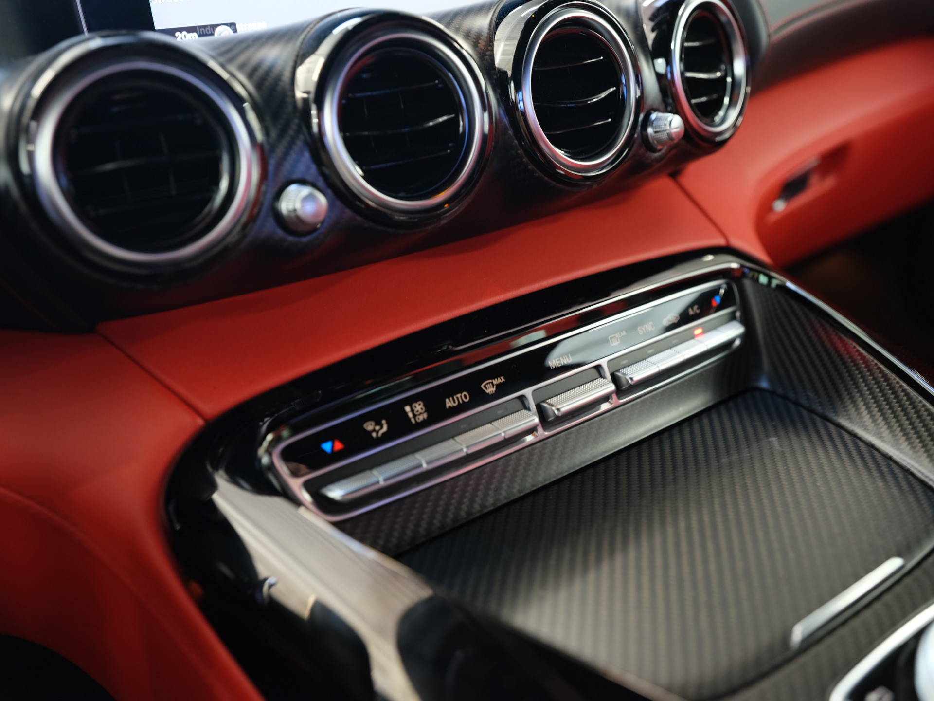 MERCEDES-BENZ AMG GT S Speedshift DCT-image-19
